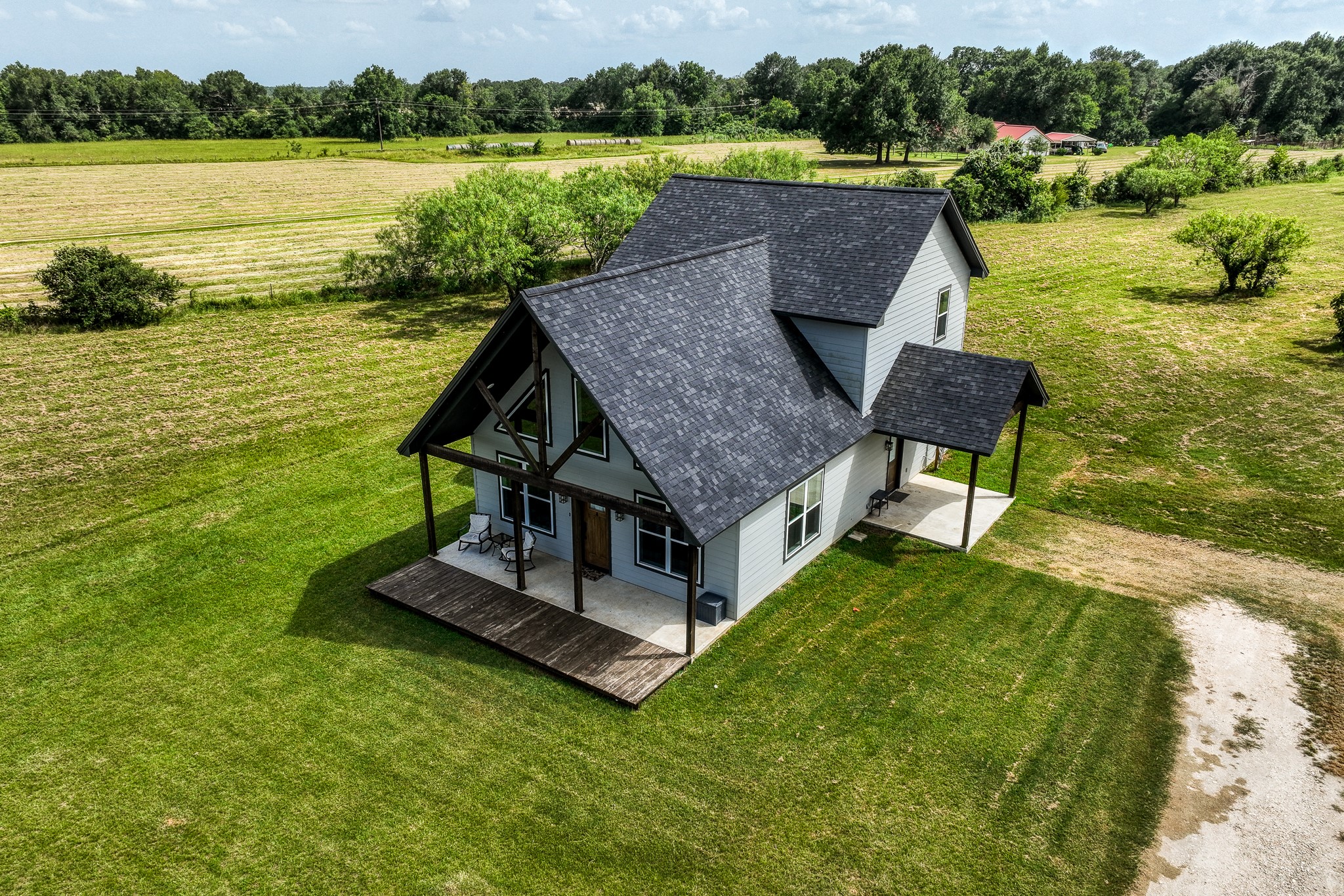 main property photo 35
