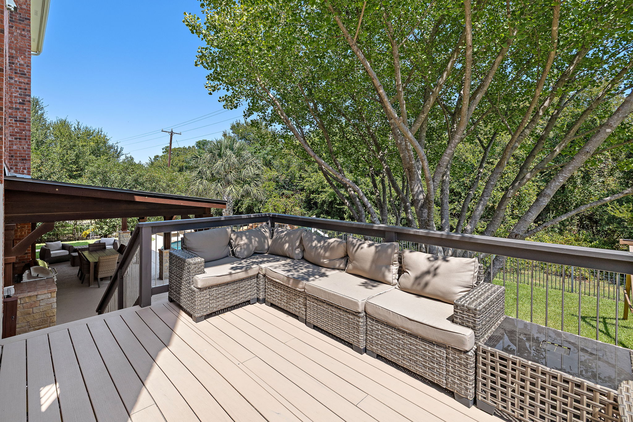 main property photo 32