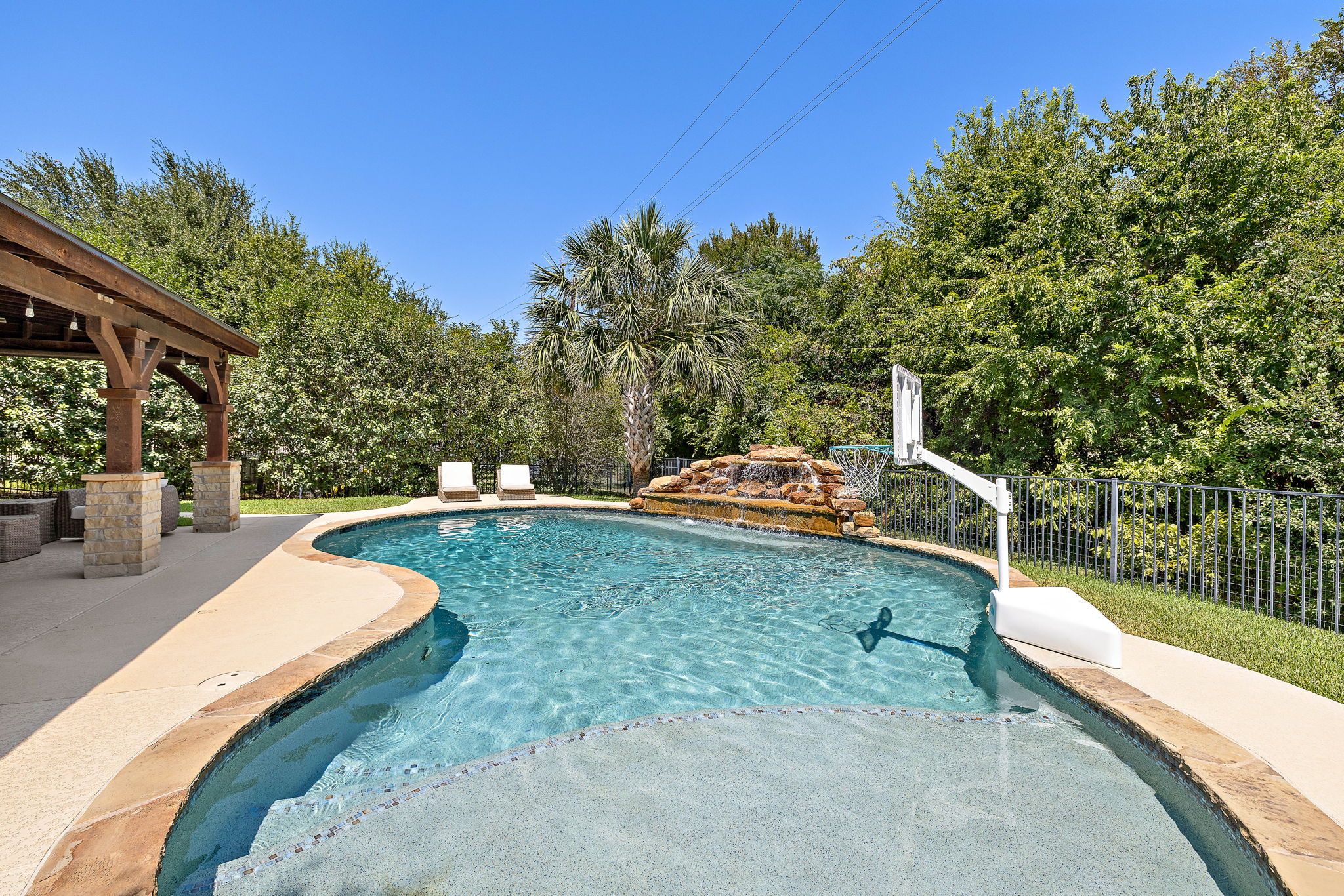 main property photo 36