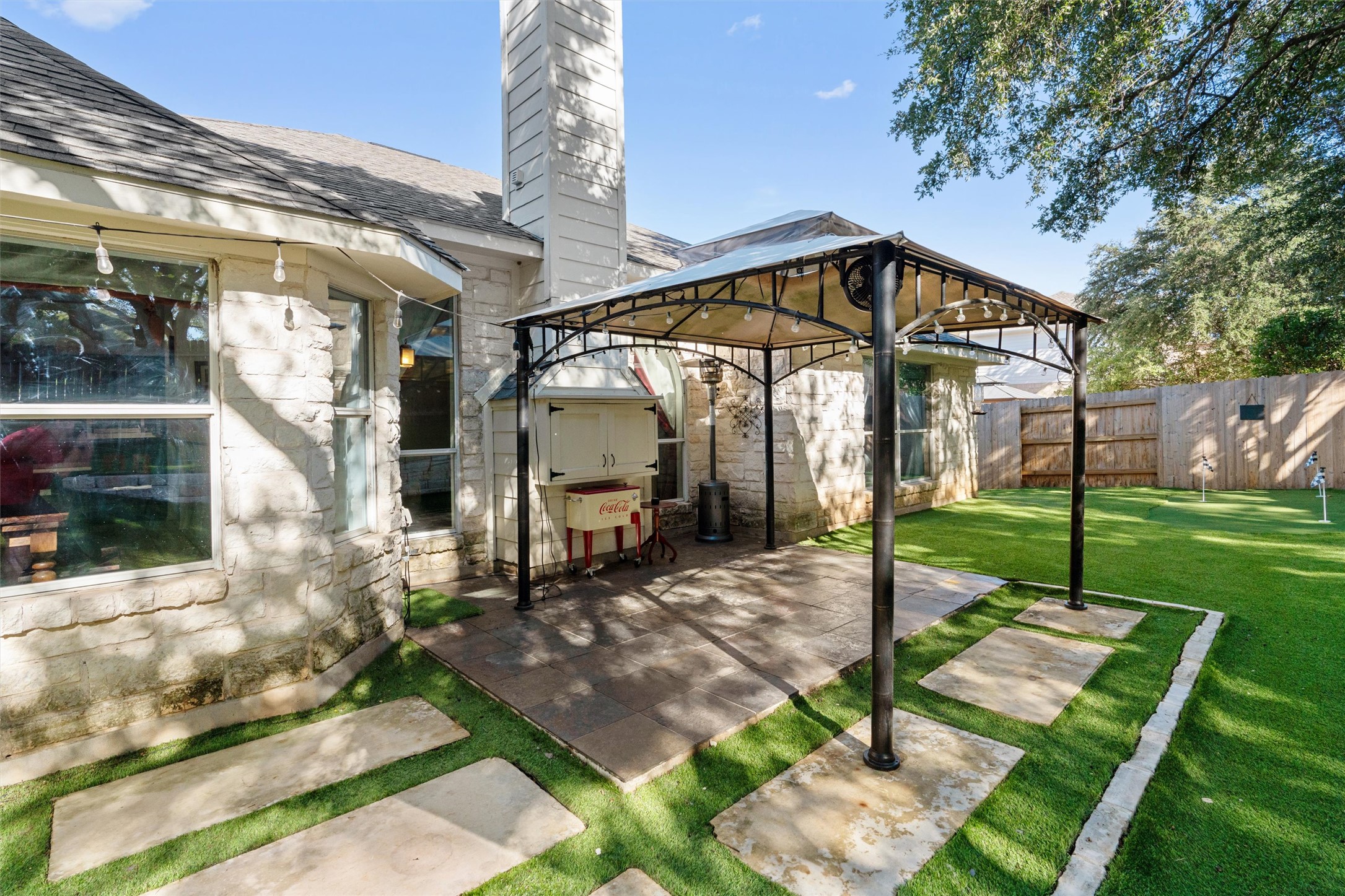 main property photo 31
