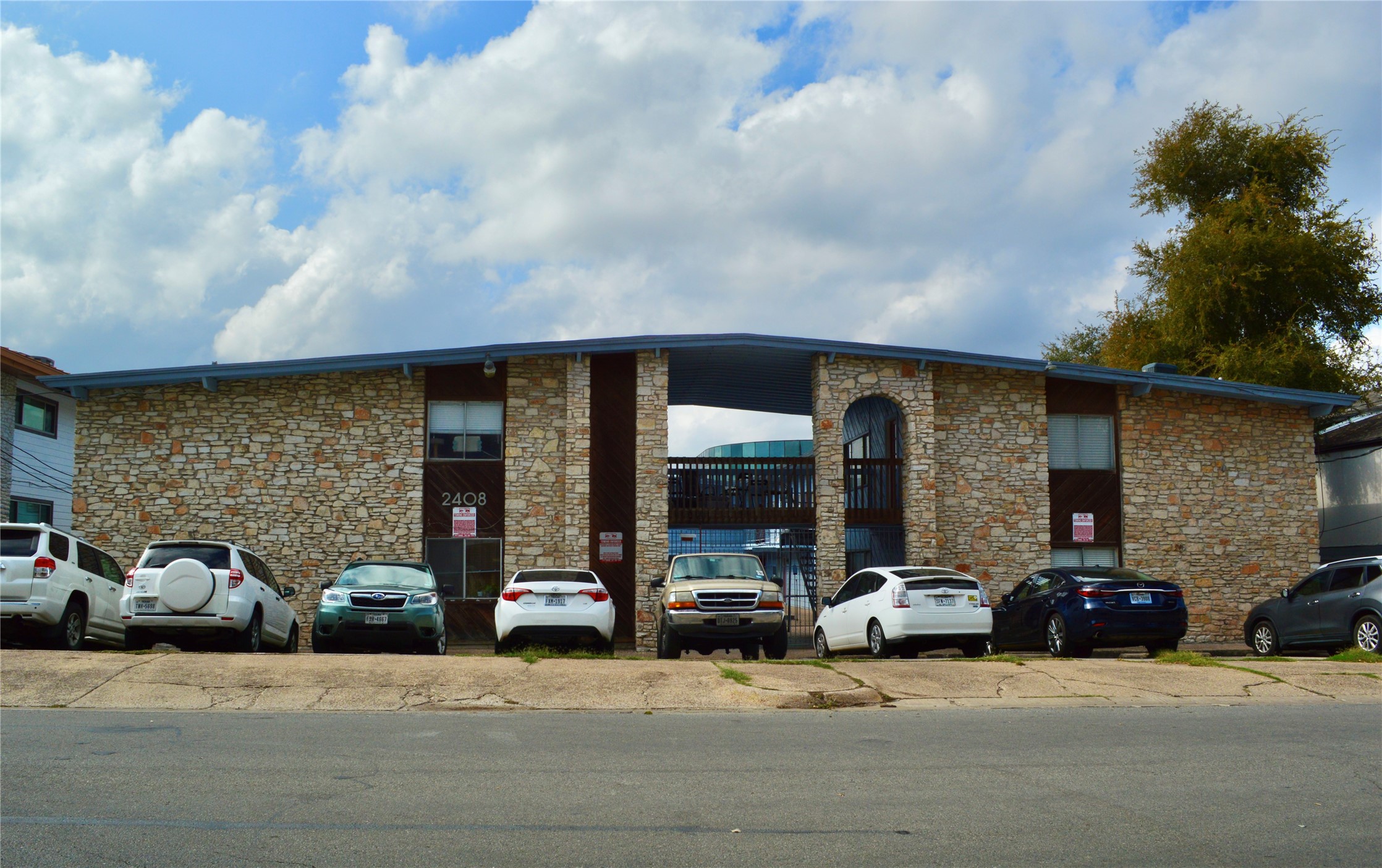 main property photo 10