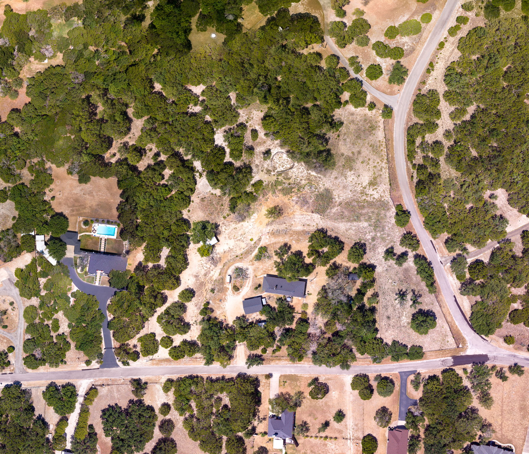 main property photo 38