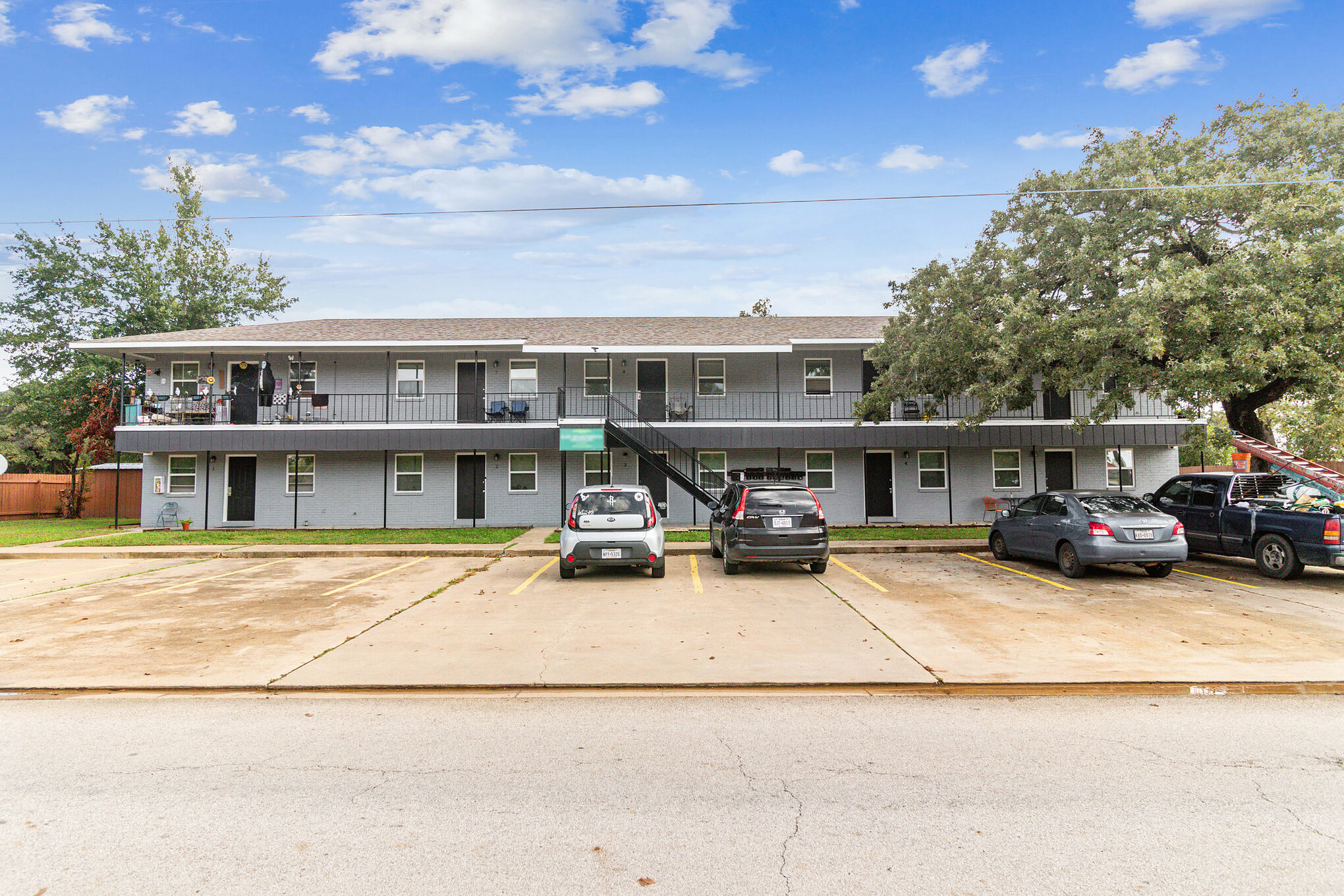 main property photo 25