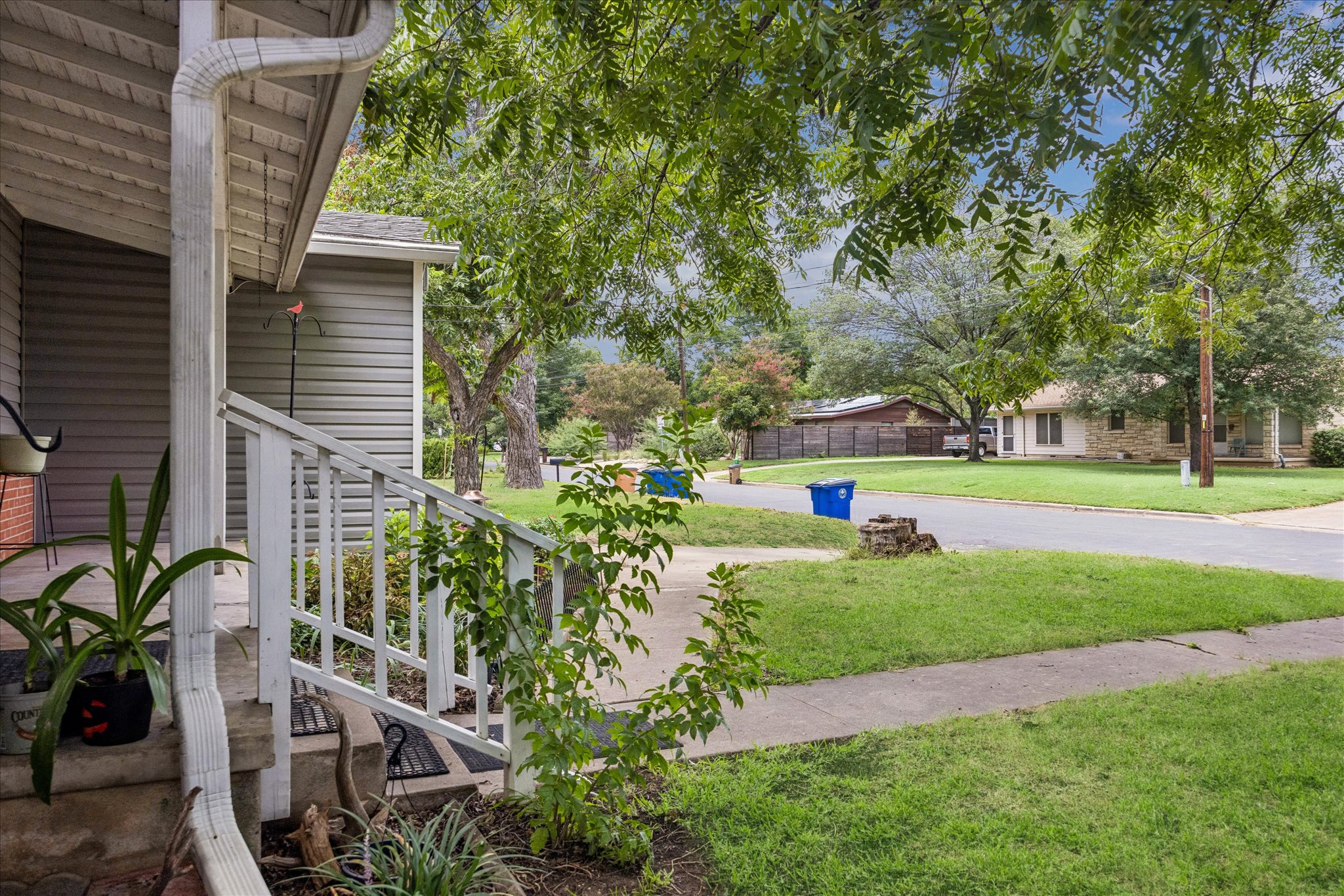 main property photo 31
