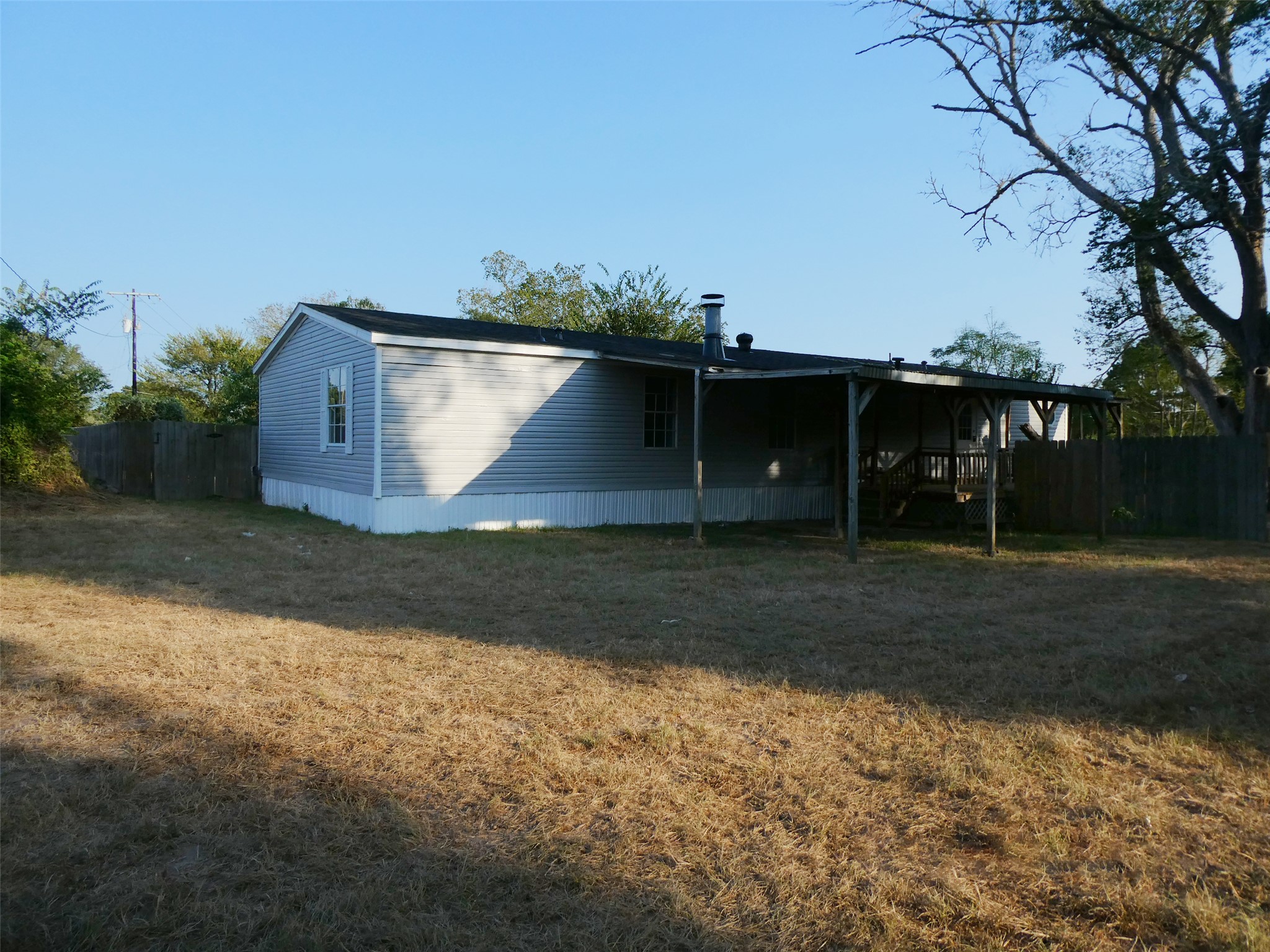 main property photo 23