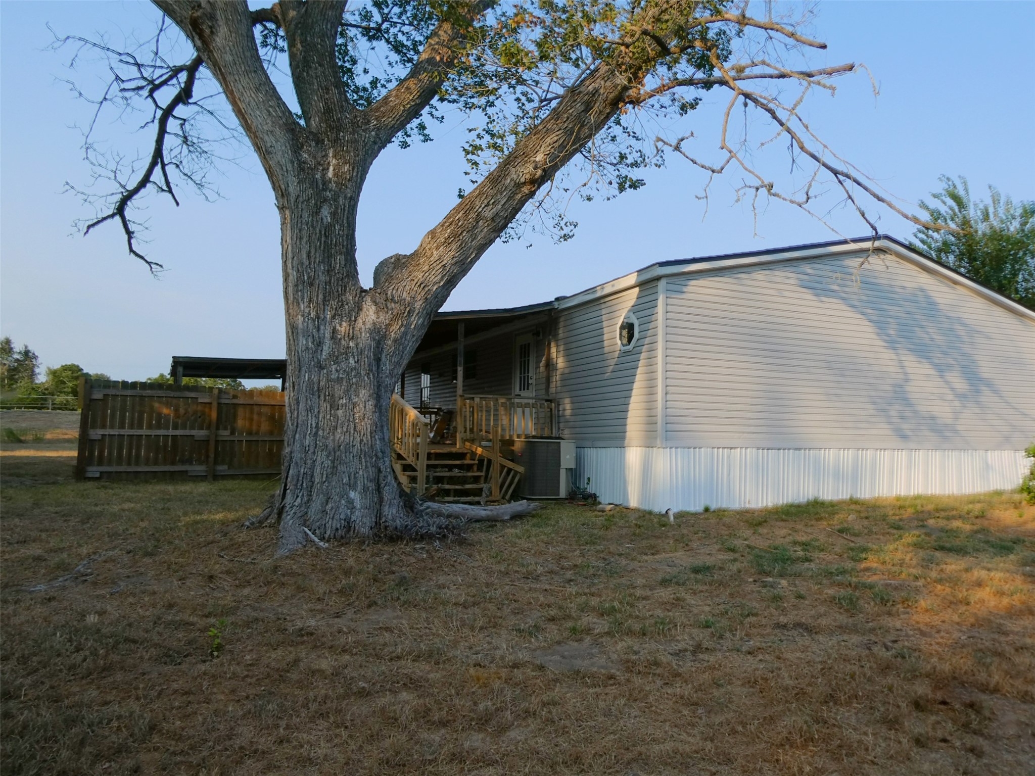 main property photo 26