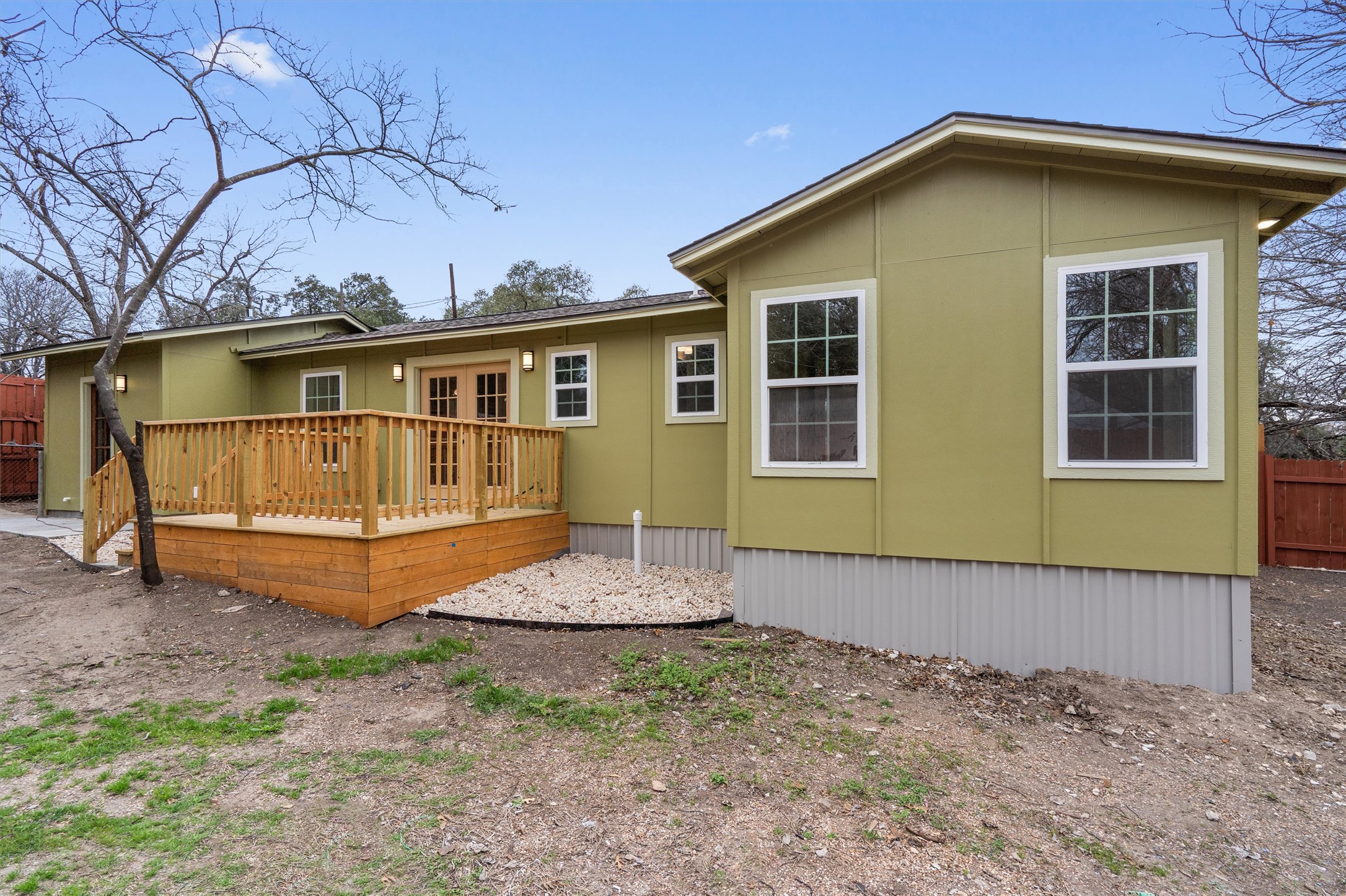 main property photo 32