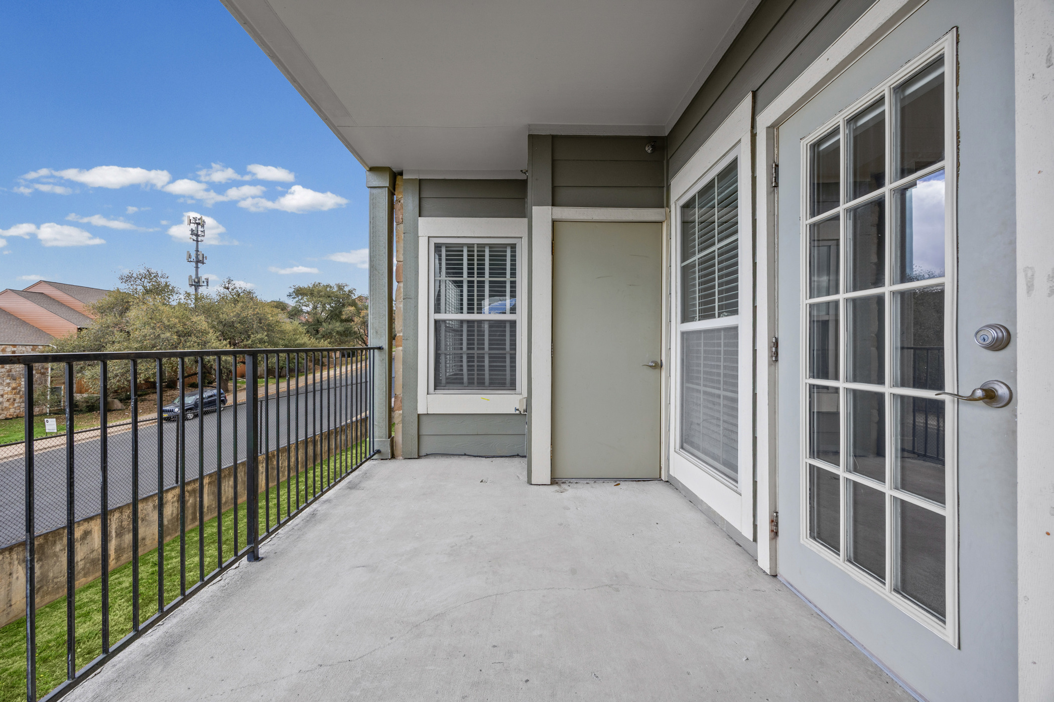 main property photo 20