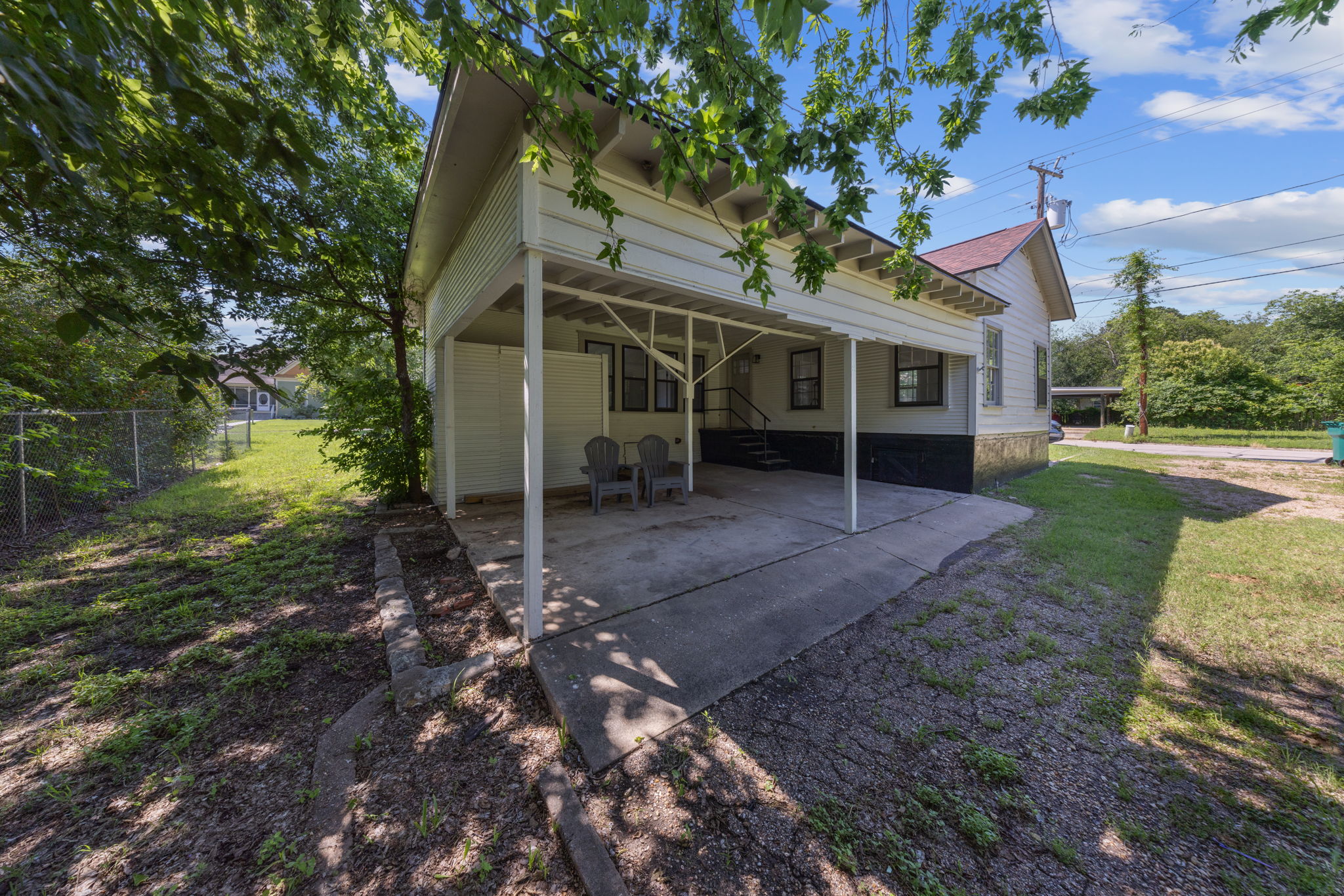 main property photo 33