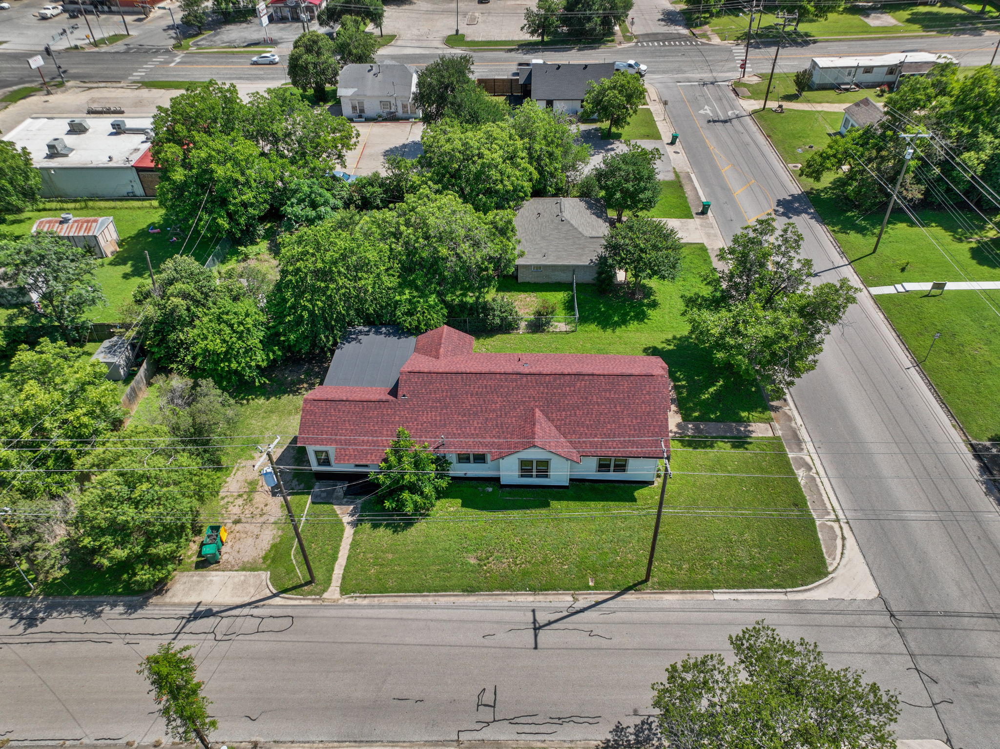 main property photo 35