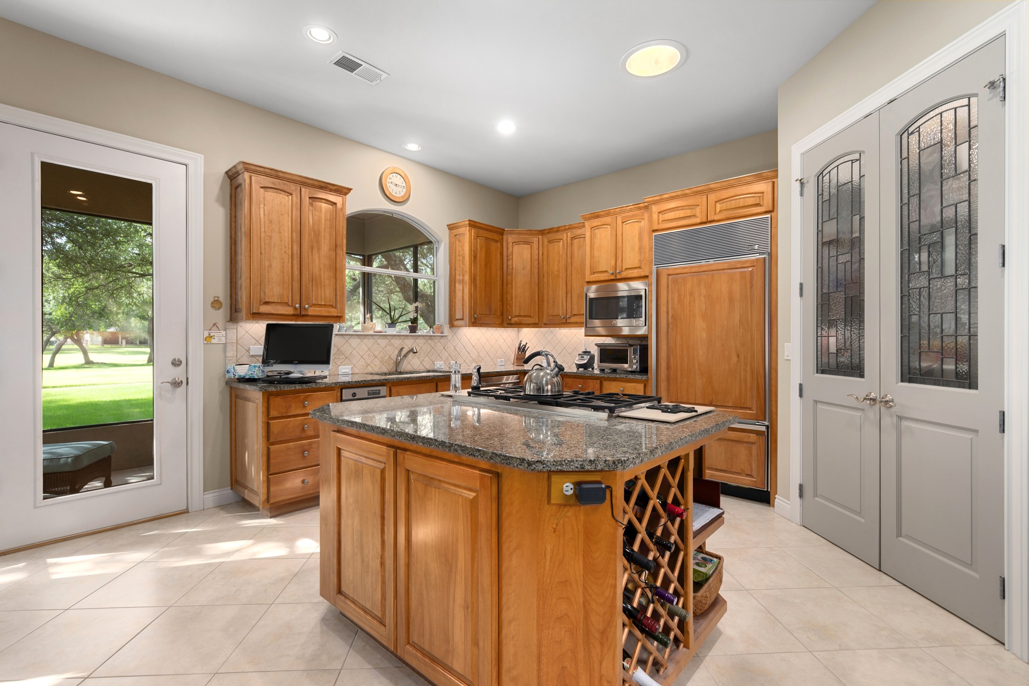 main property photo 10