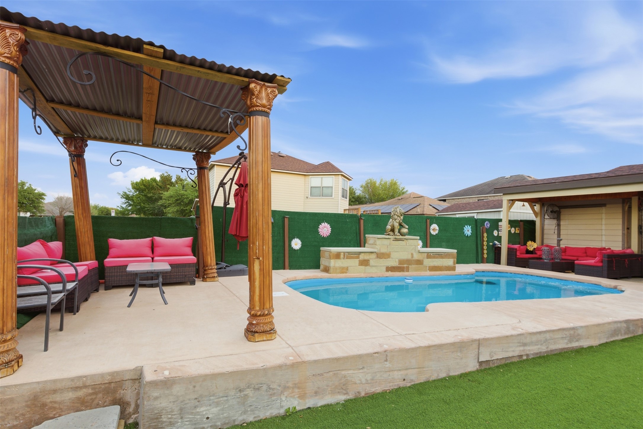 main property photo 25