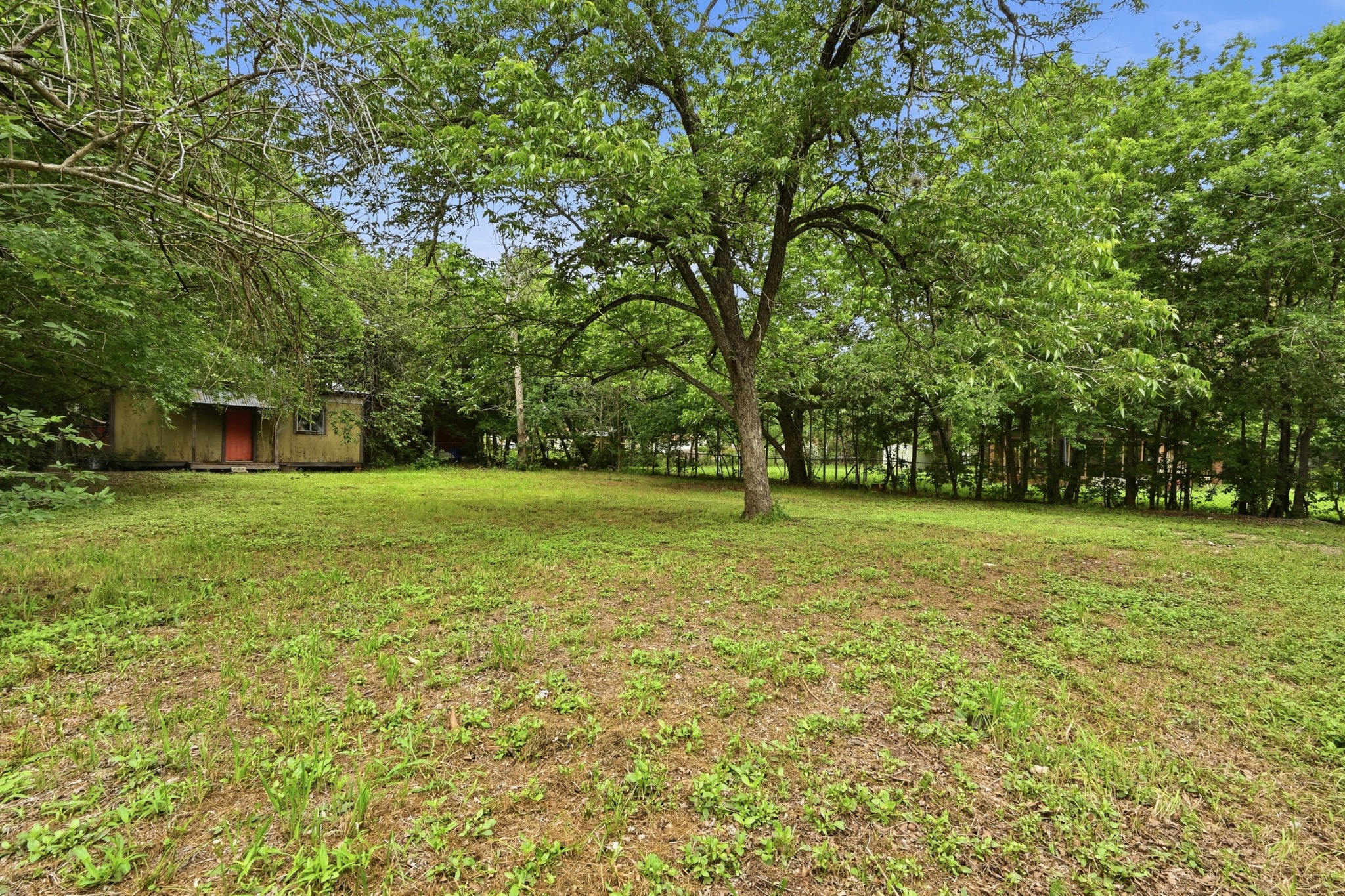 main property photo 27
