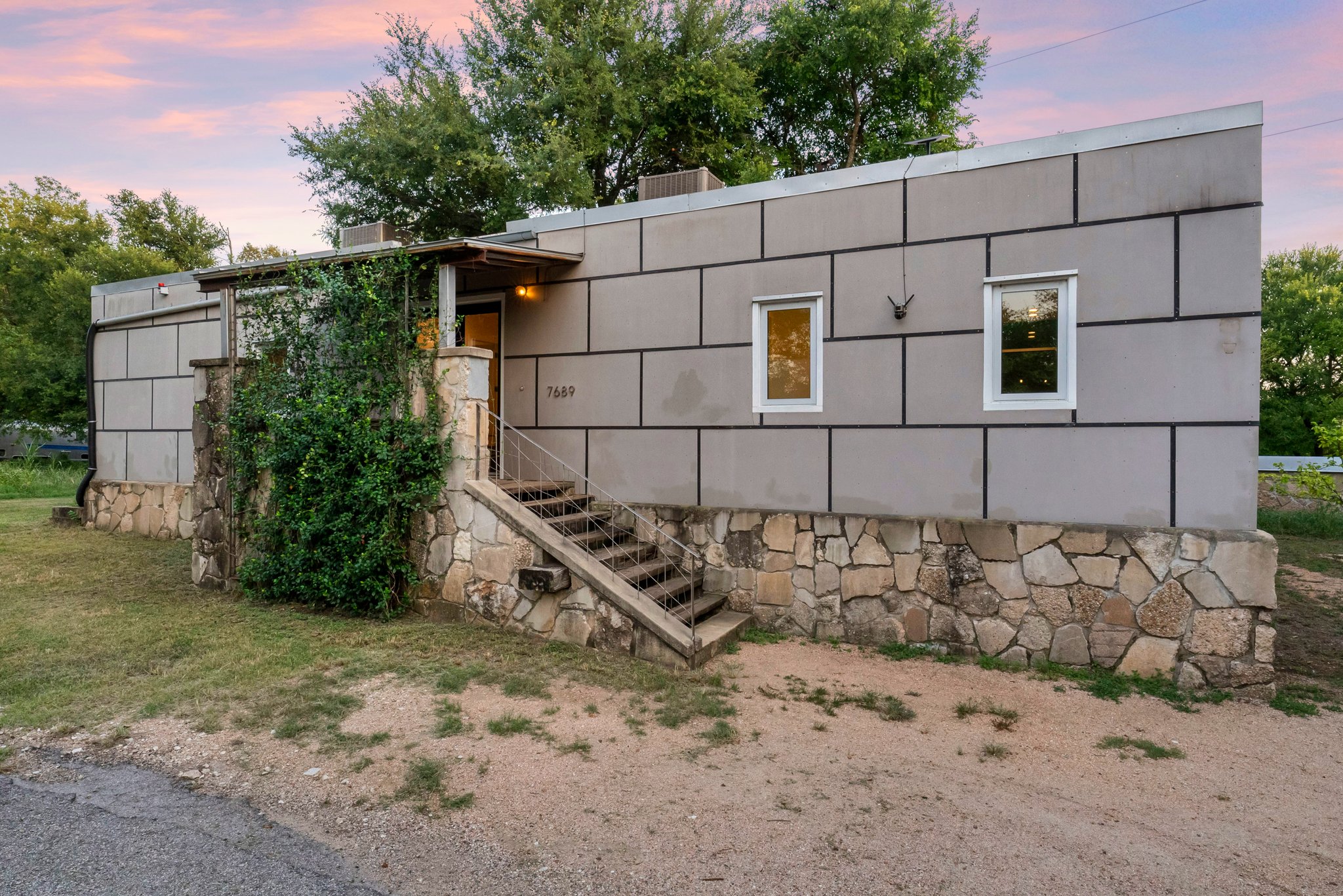 main property photo 14