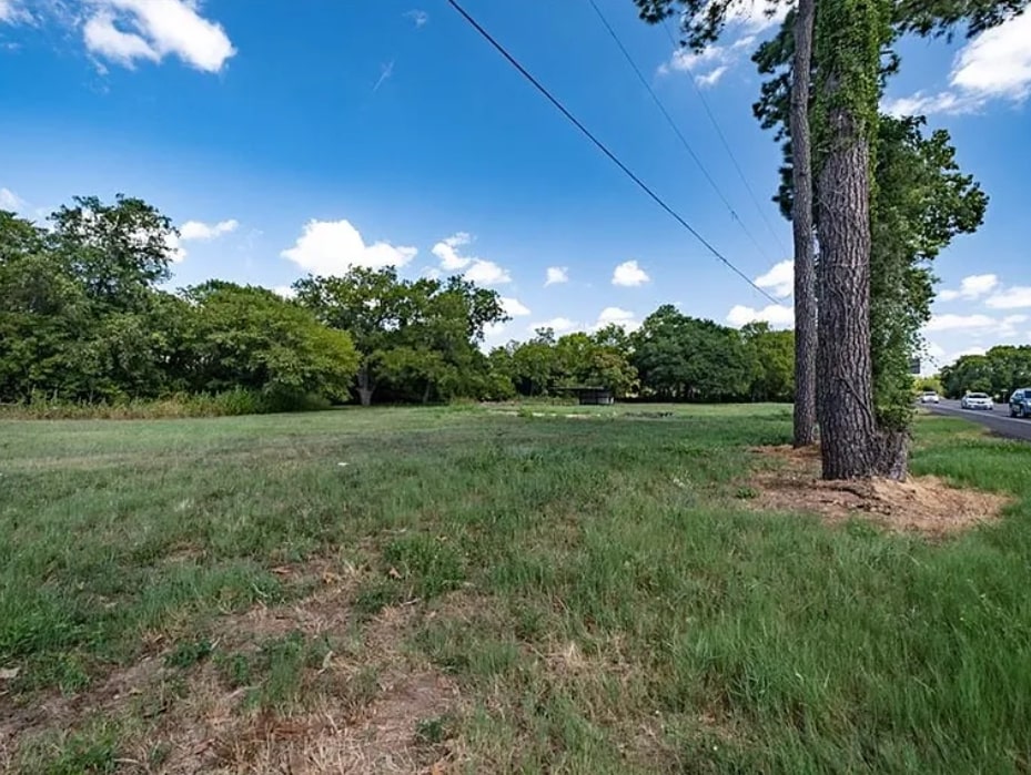 main property photo 7