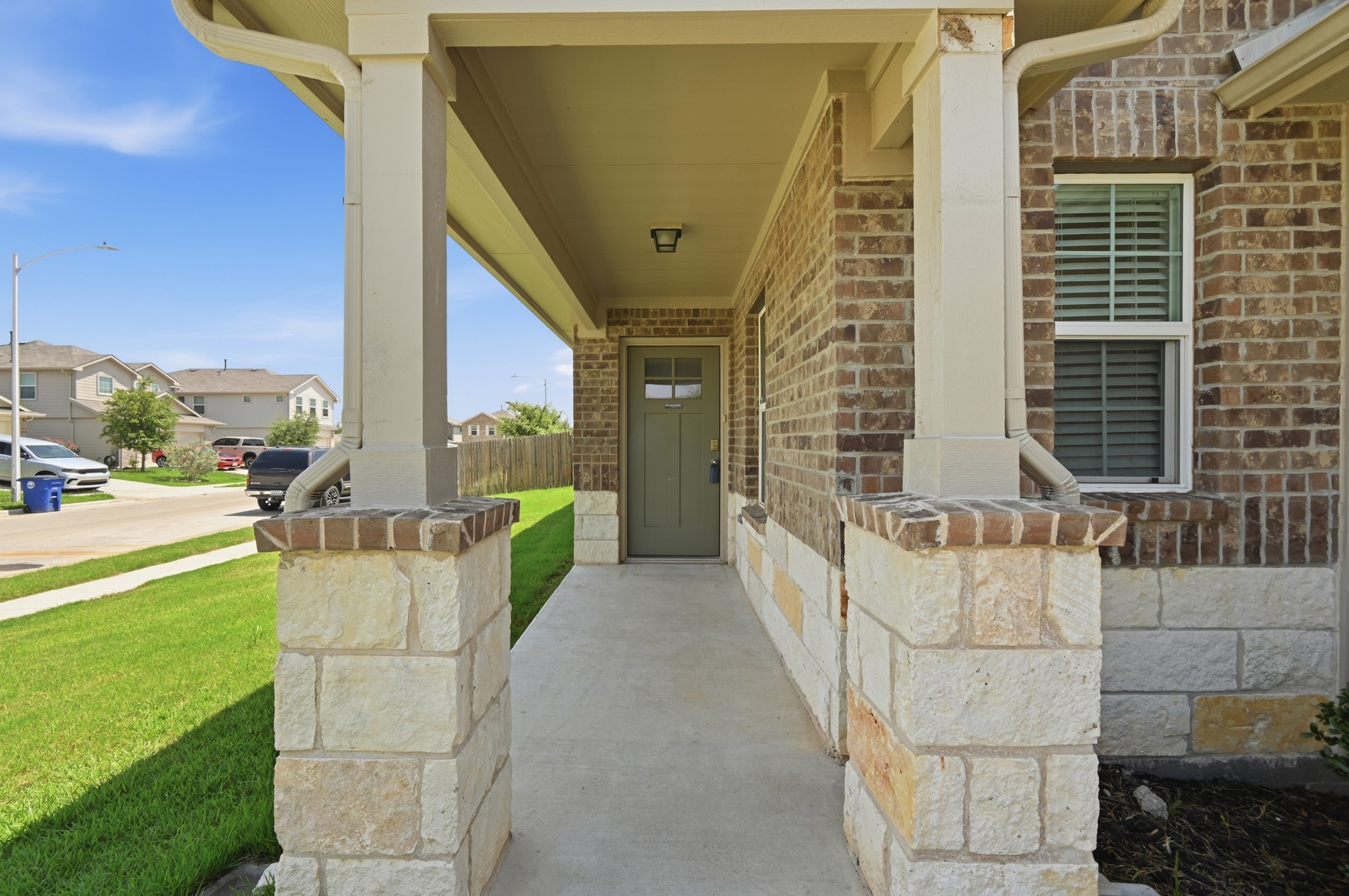 main property photo 2