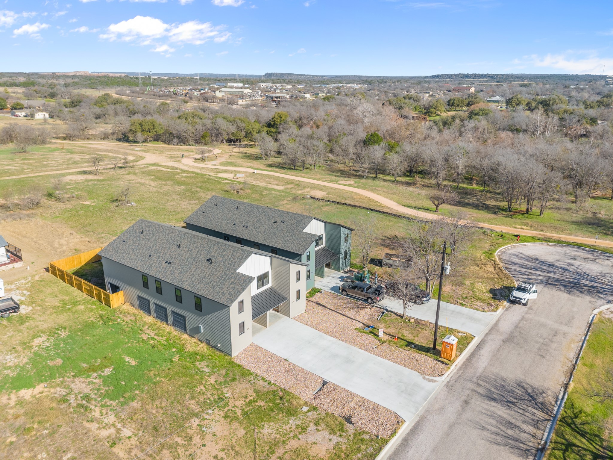 main property photo 32