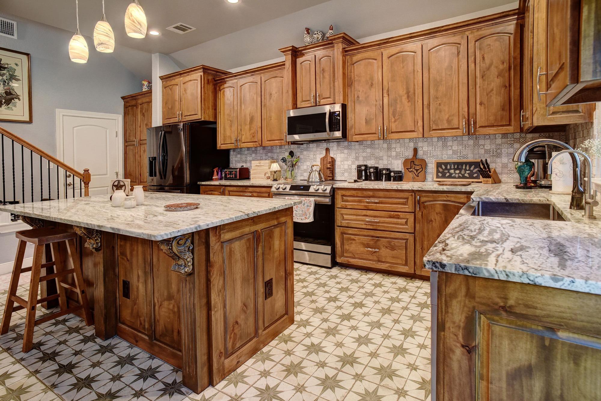 main property photo 17