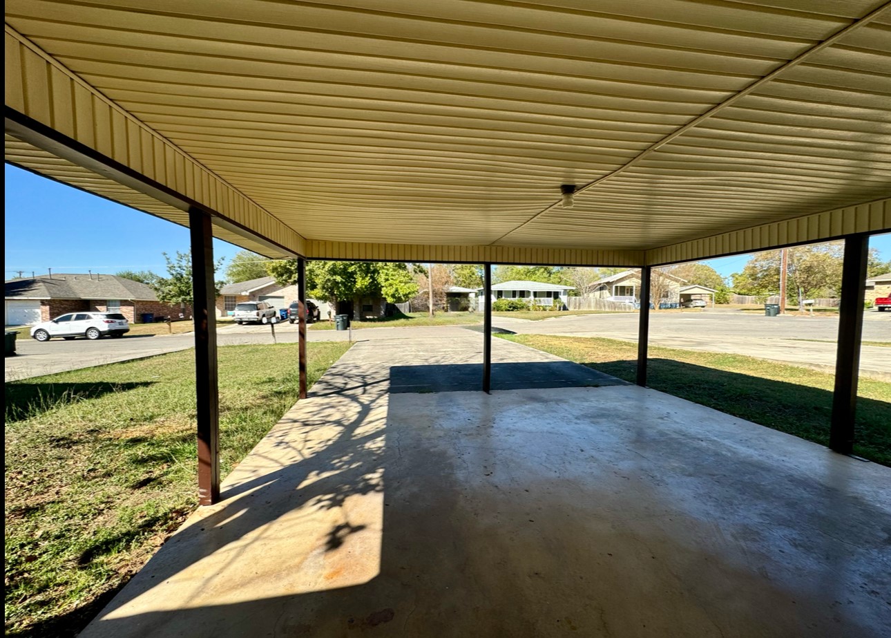 main property photo 23