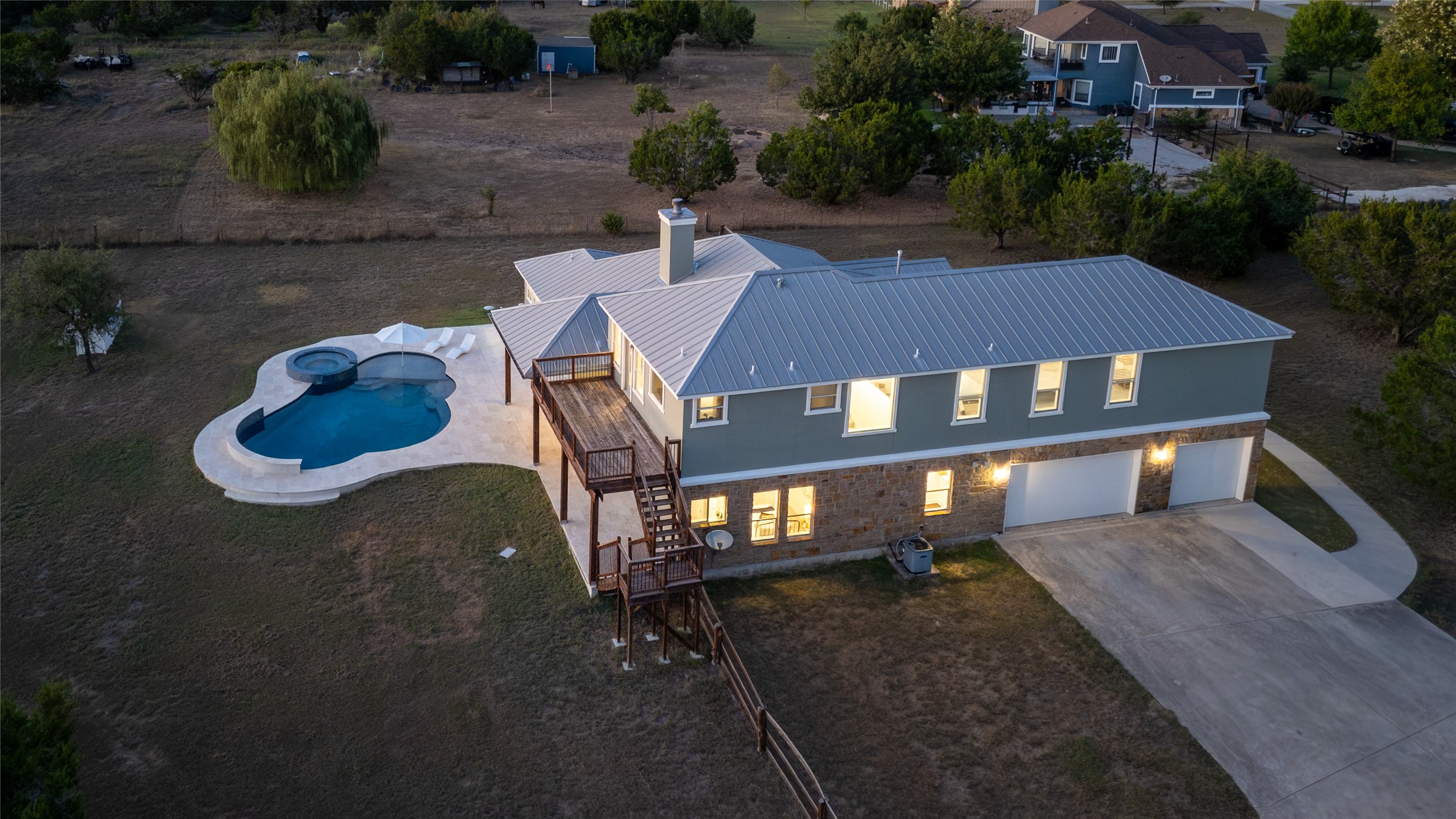 main property photo 35