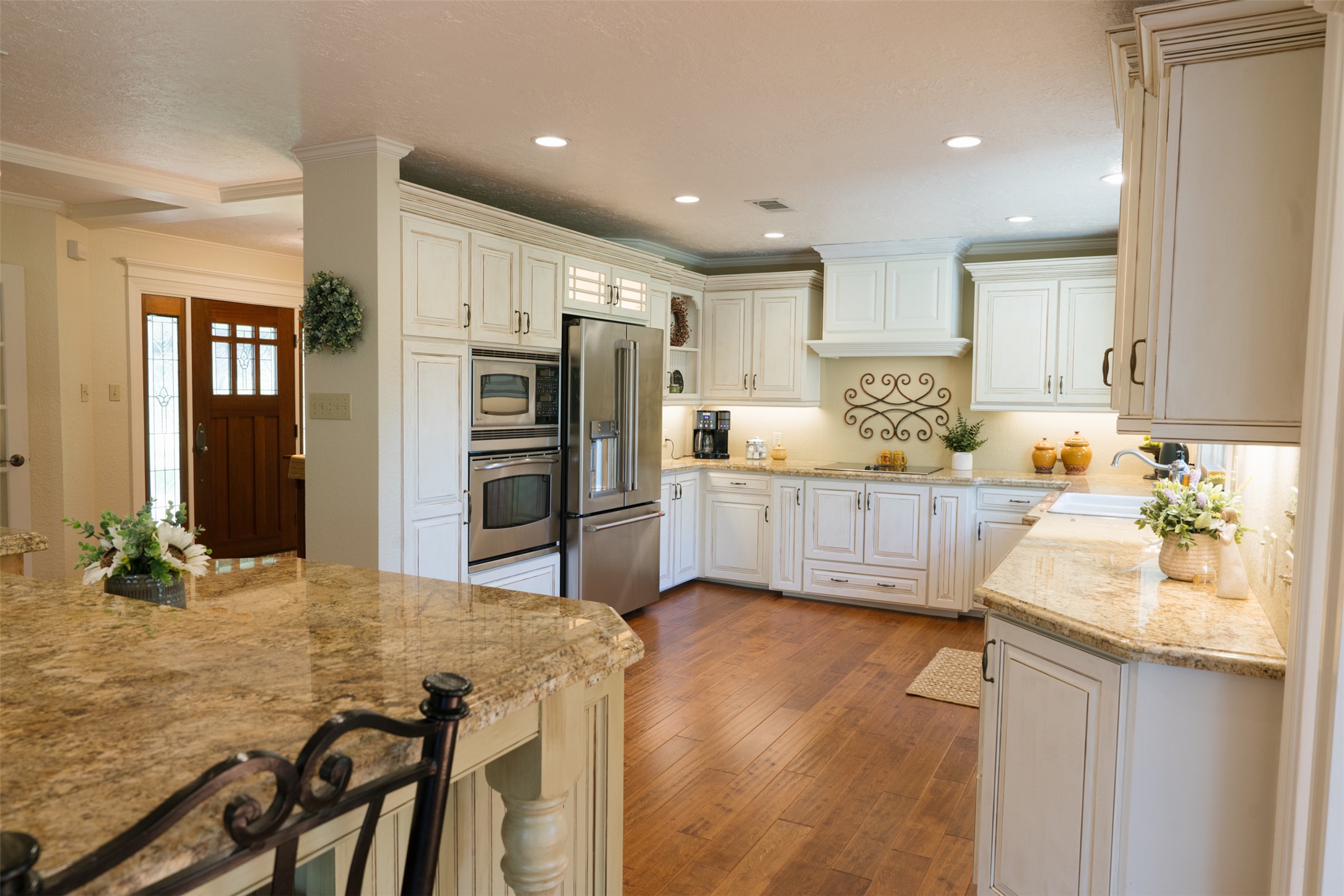 main property photo 3