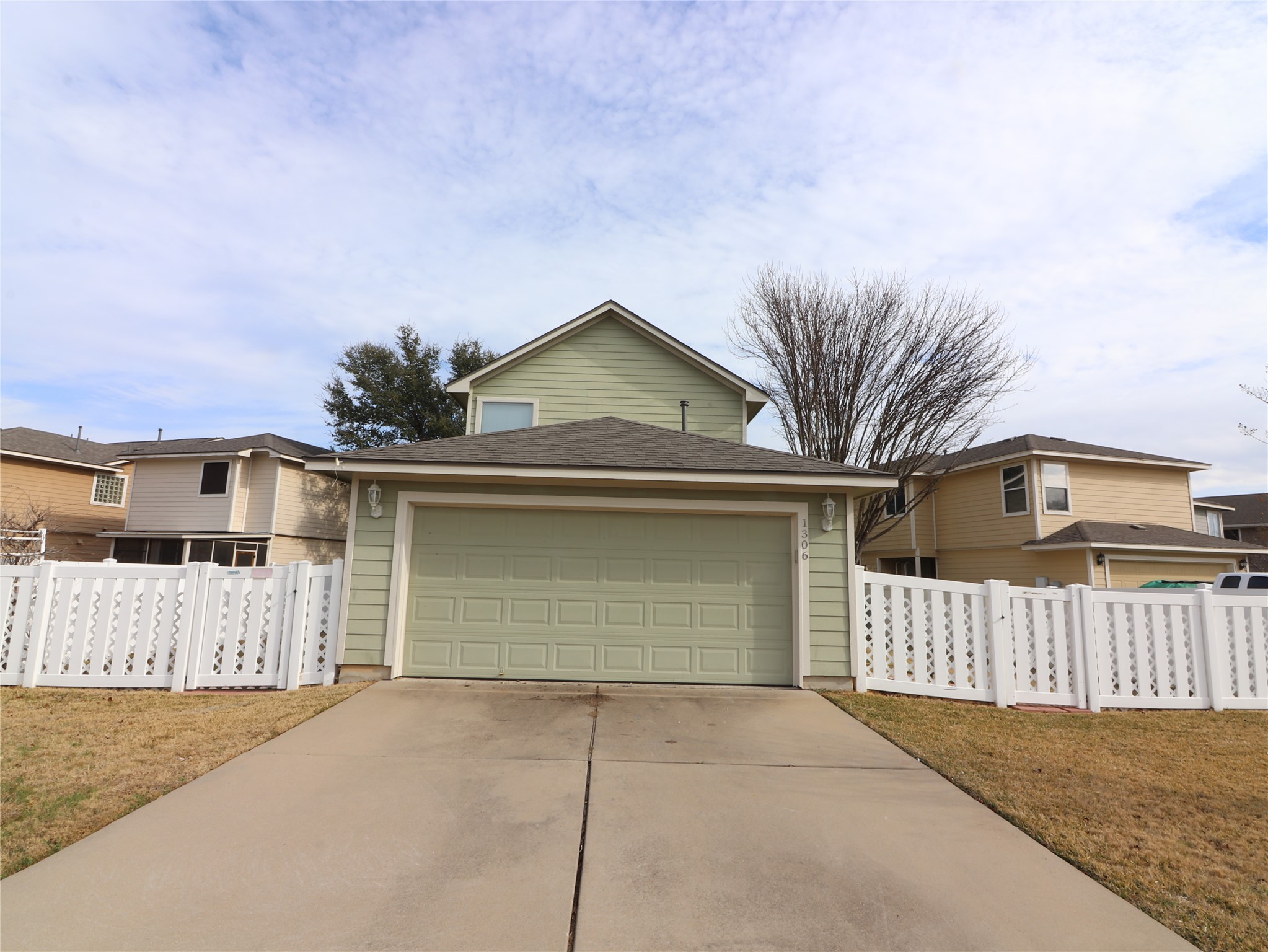 main property photo 31