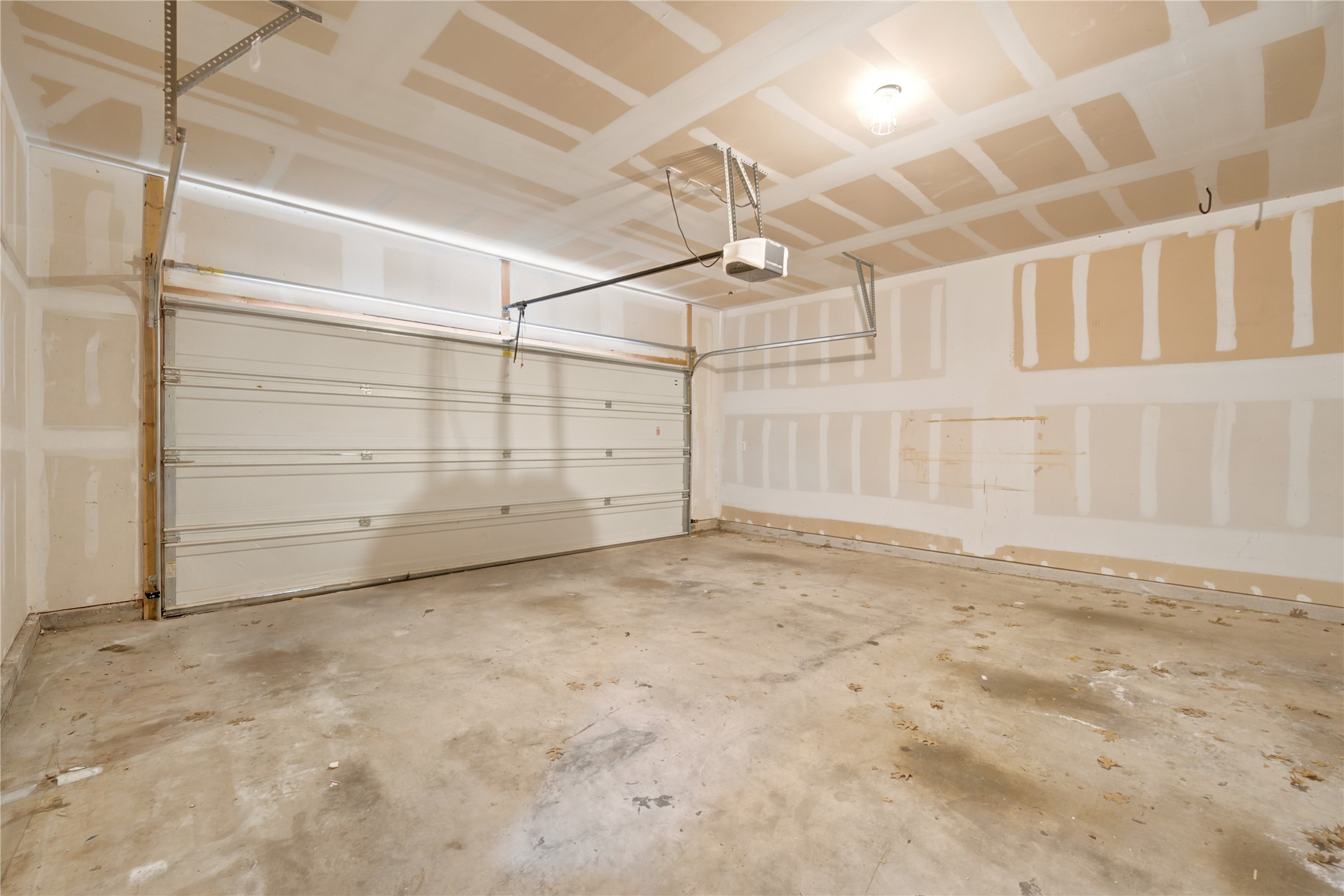 main property photo 35