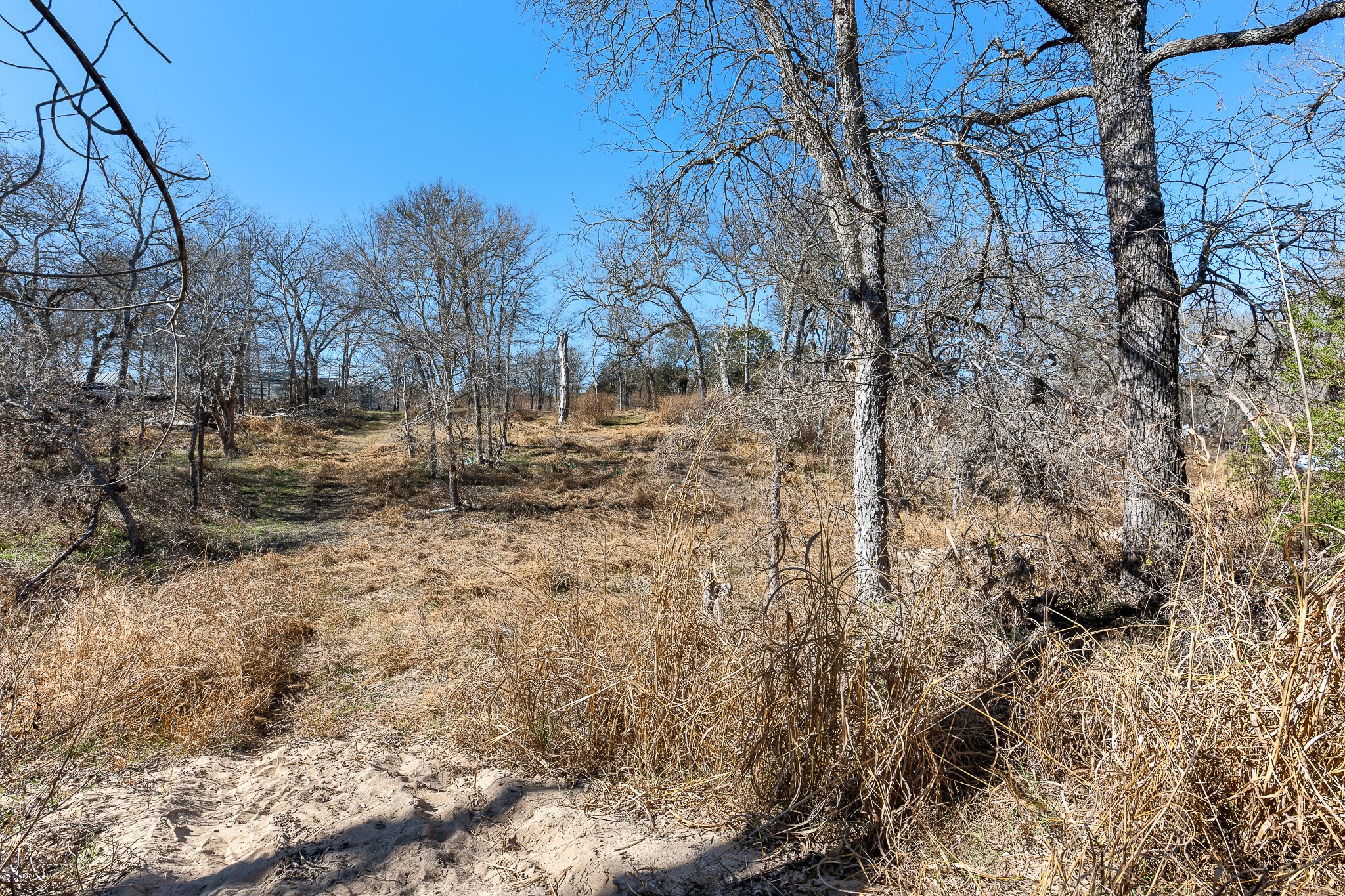 main property photo 20