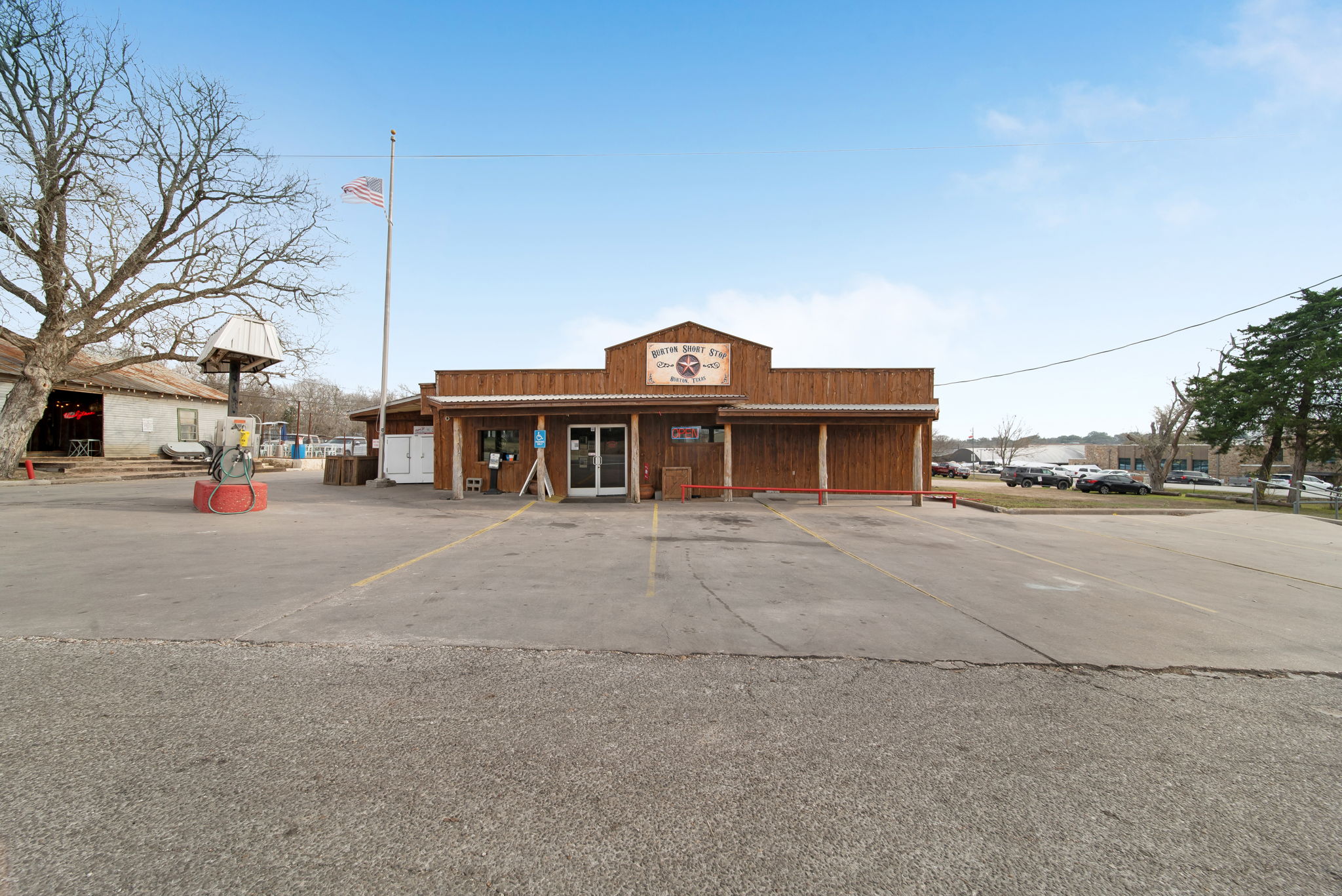 main property photo 2