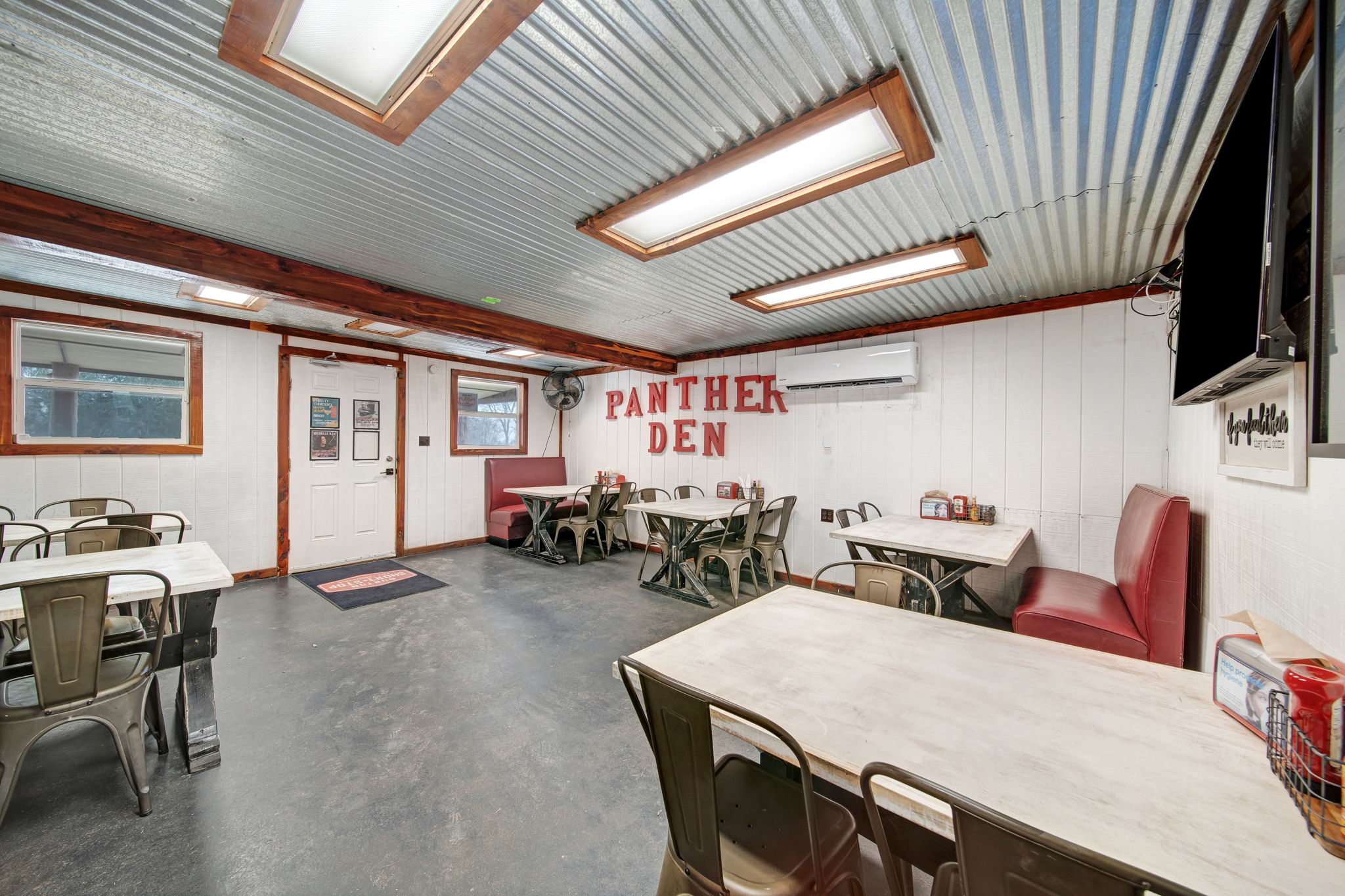 main property photo 35