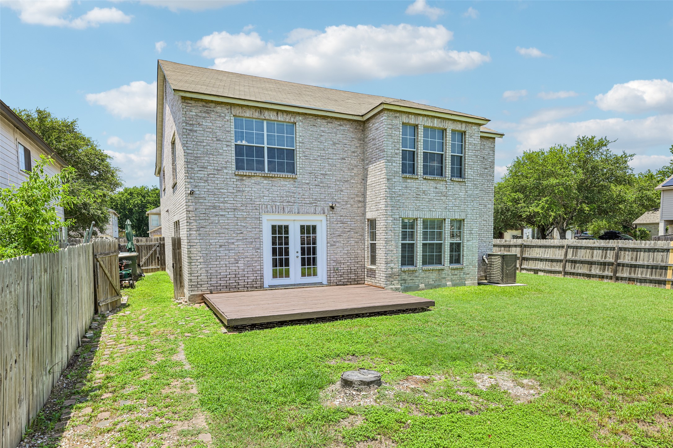 main property photo 34