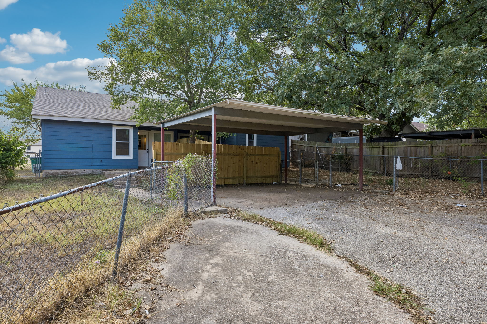 main property photo 19