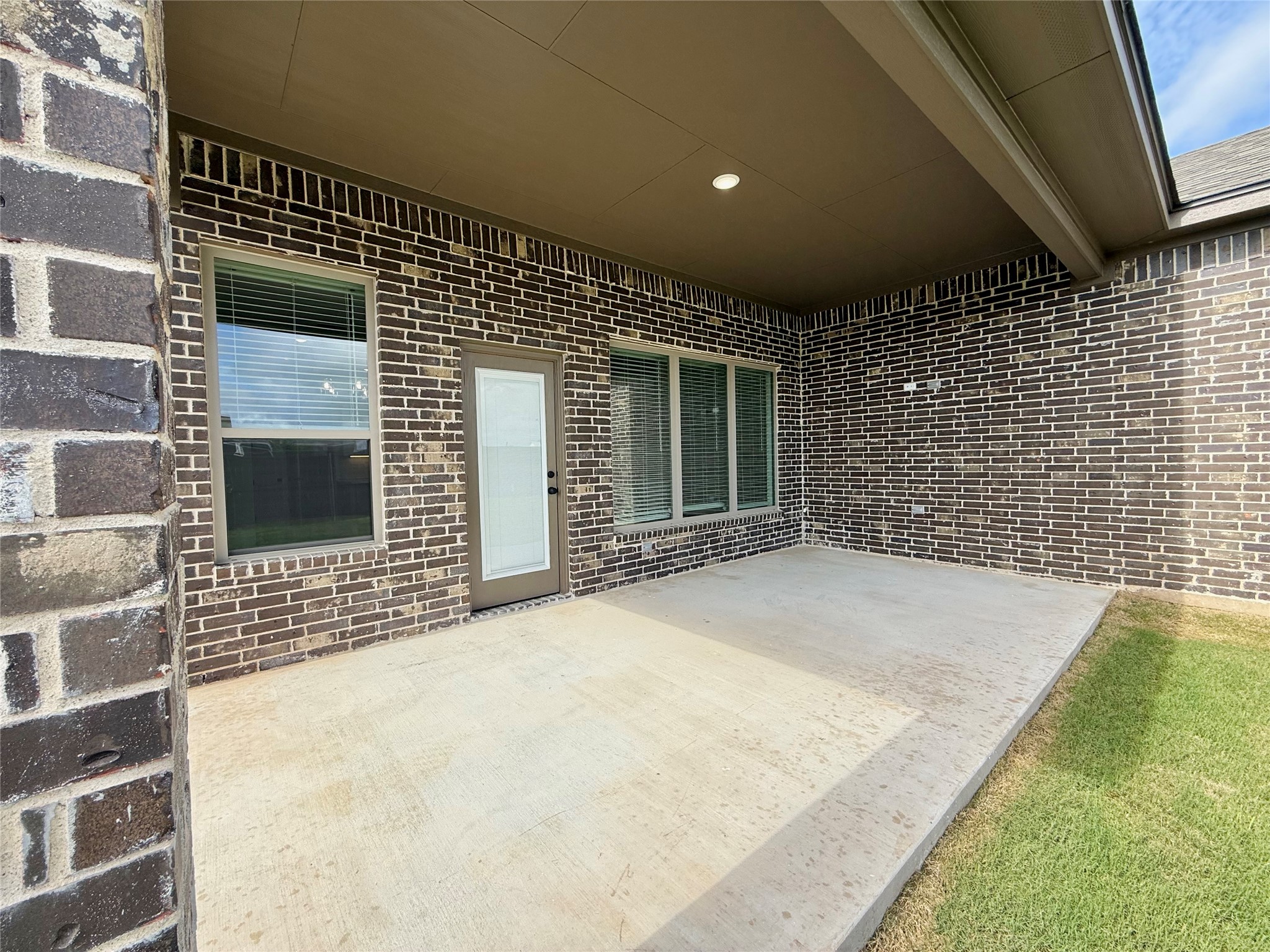 main property photo 34