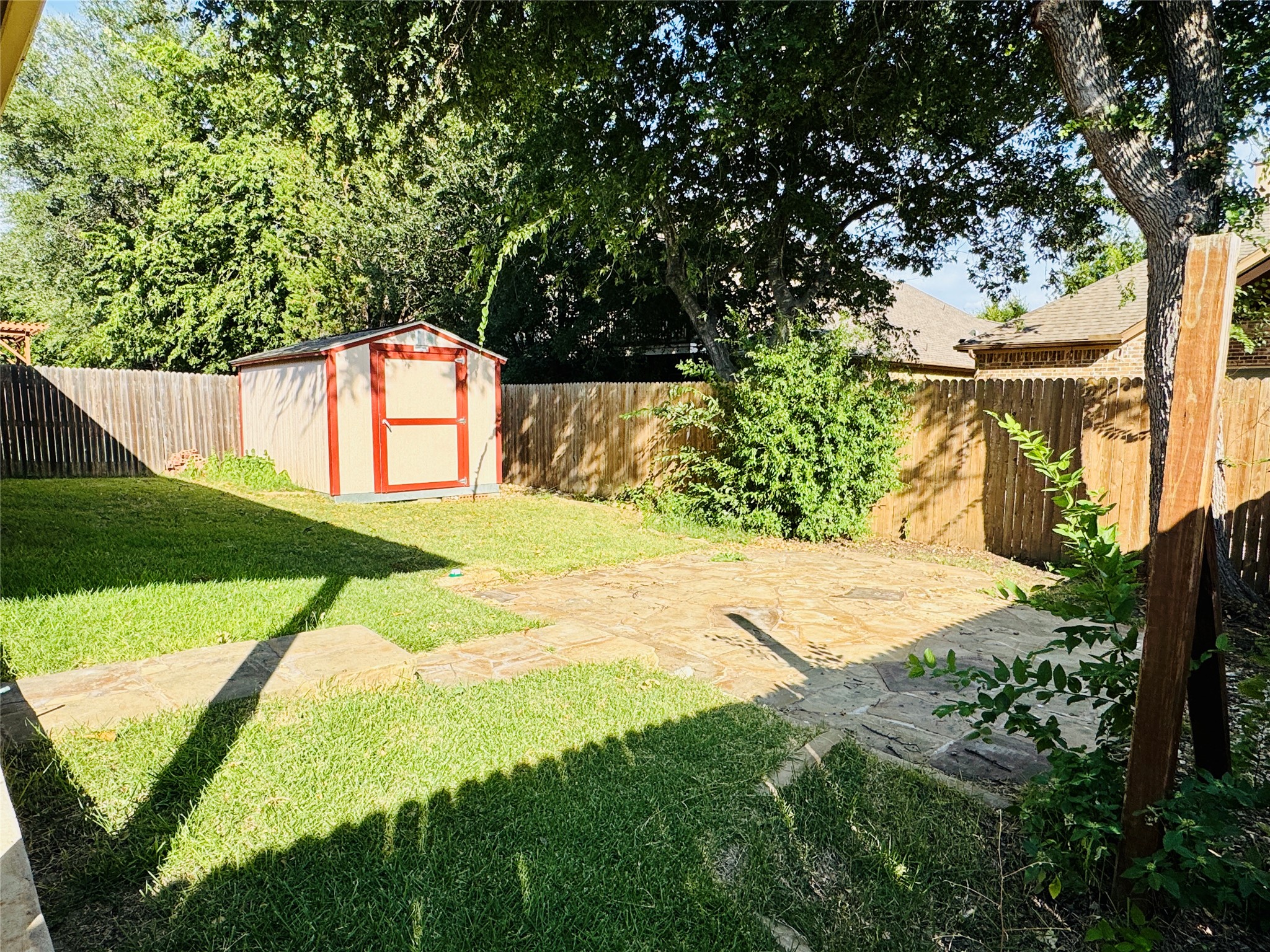 main property photo 19