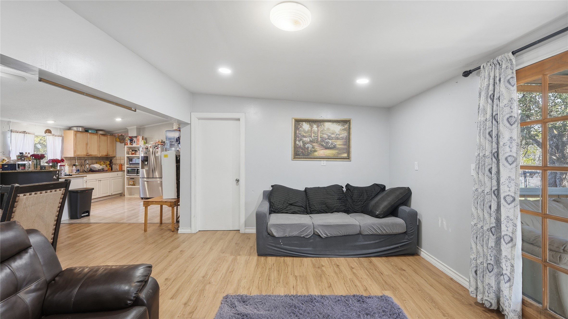 main property photo 11