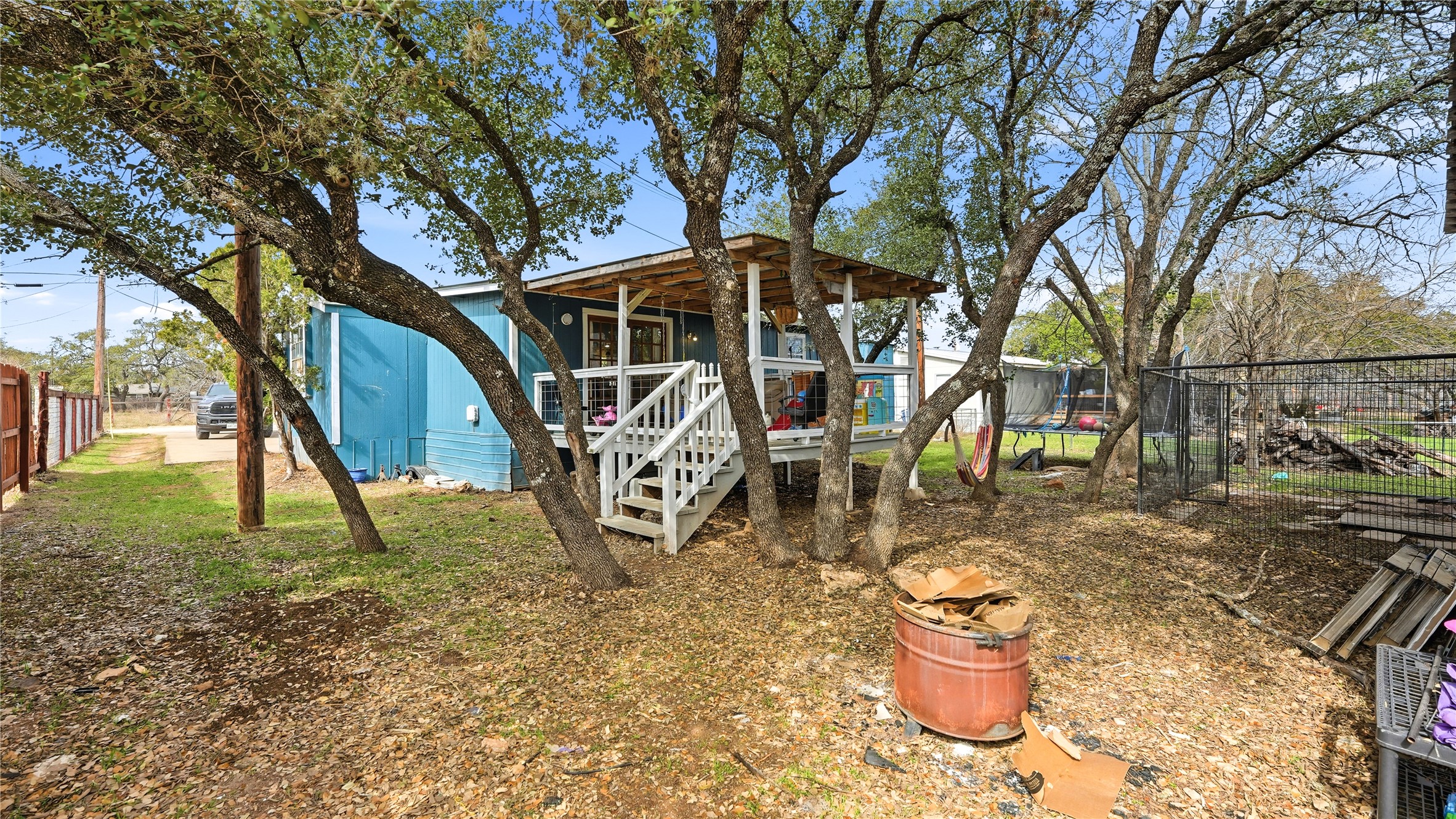 main property photo 31