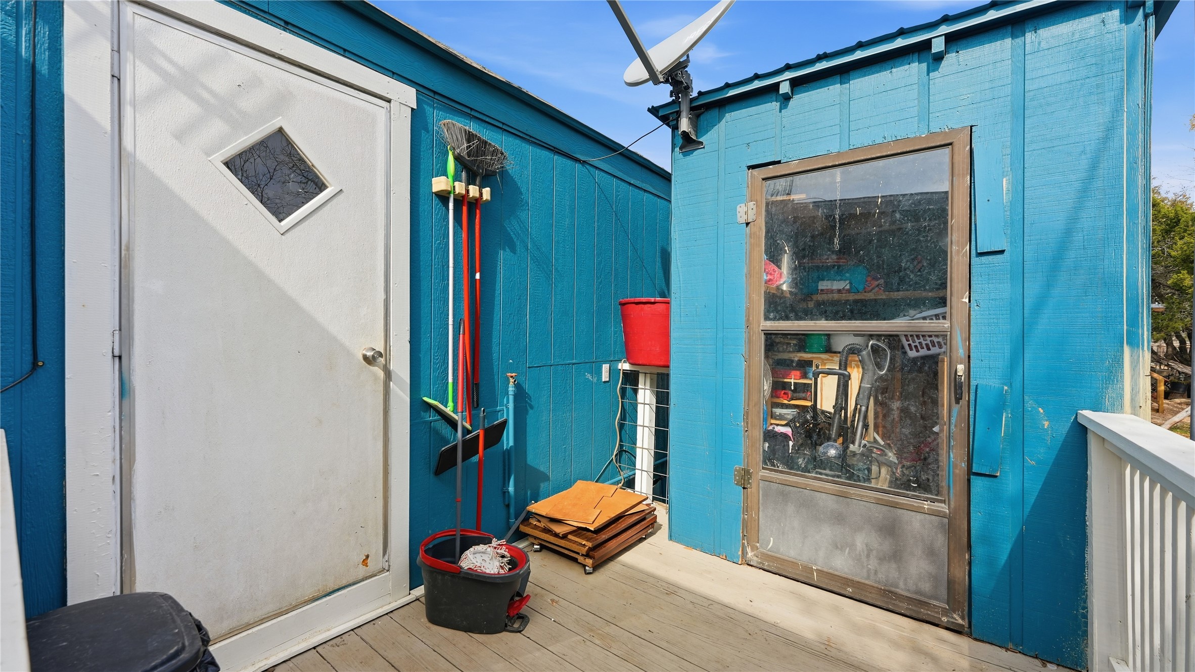 main property photo 37