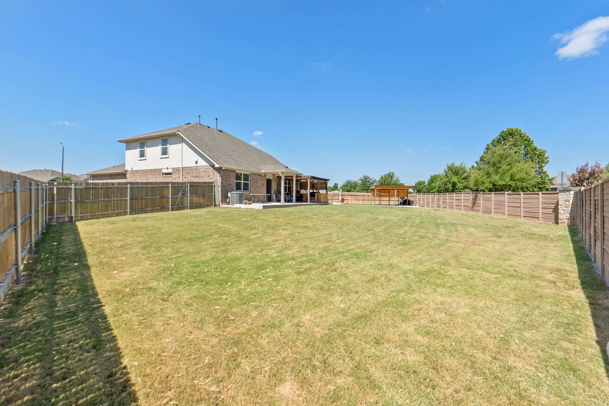 main property photo 19