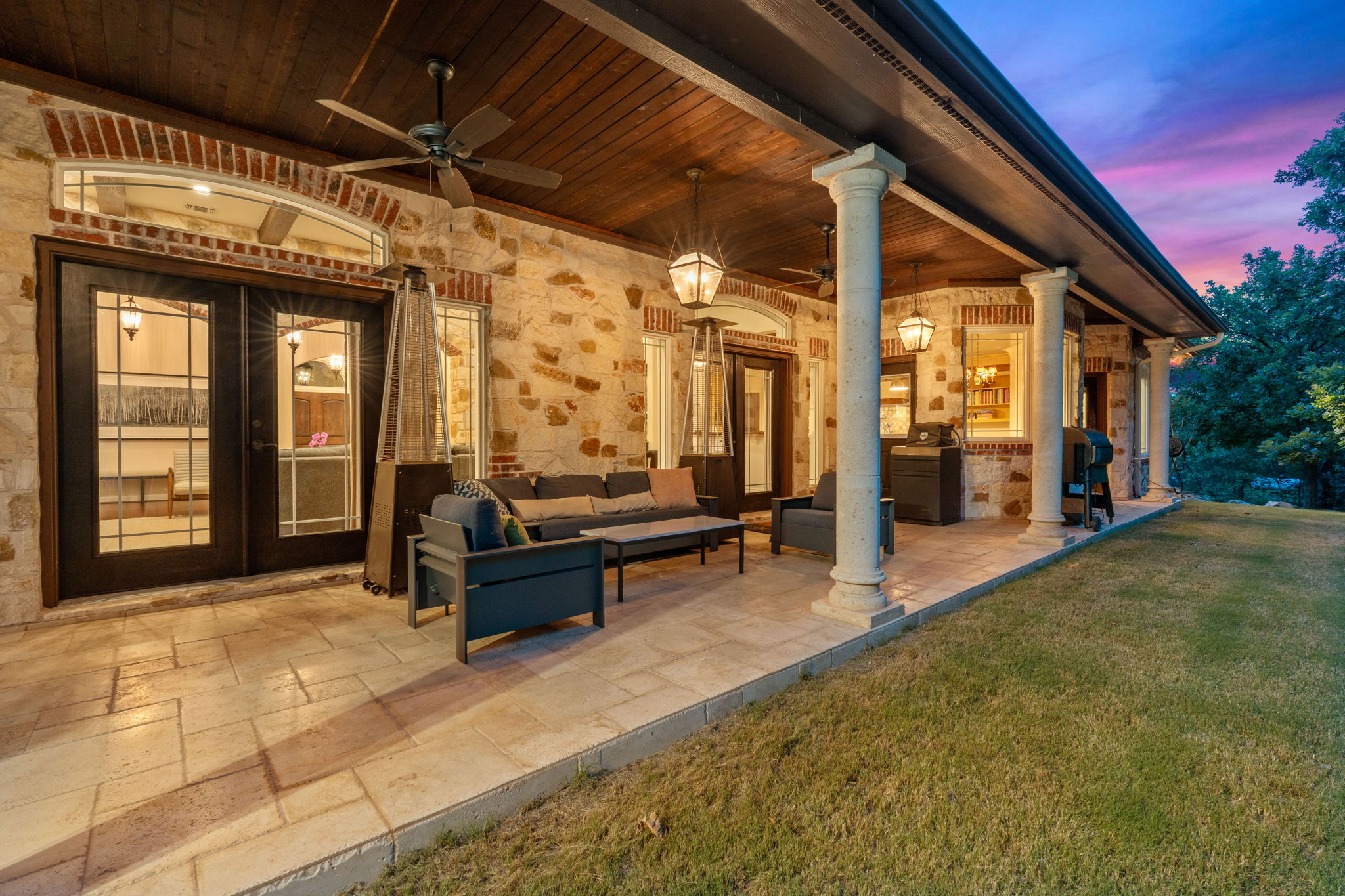 main property photo 32