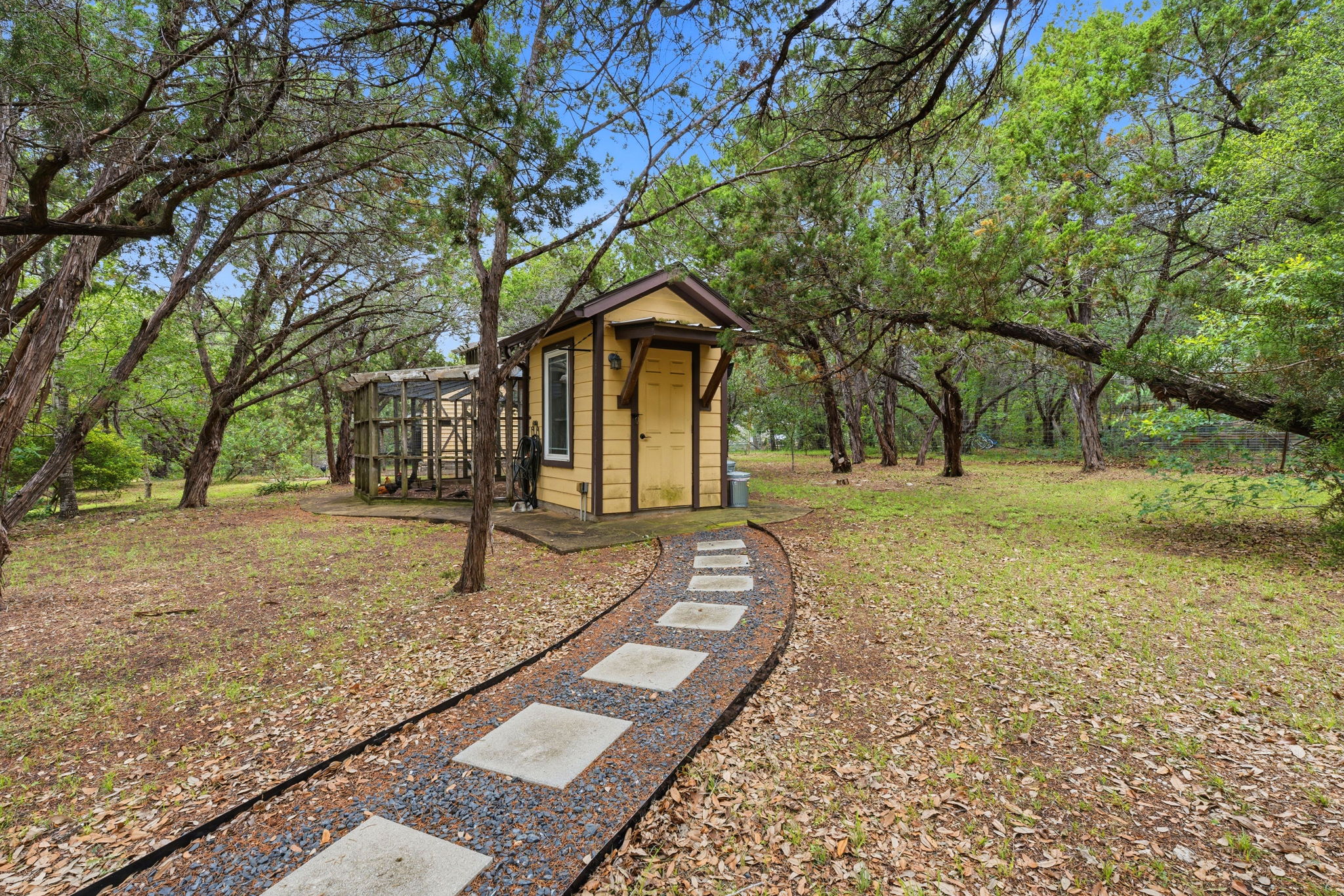 main property photo 34
