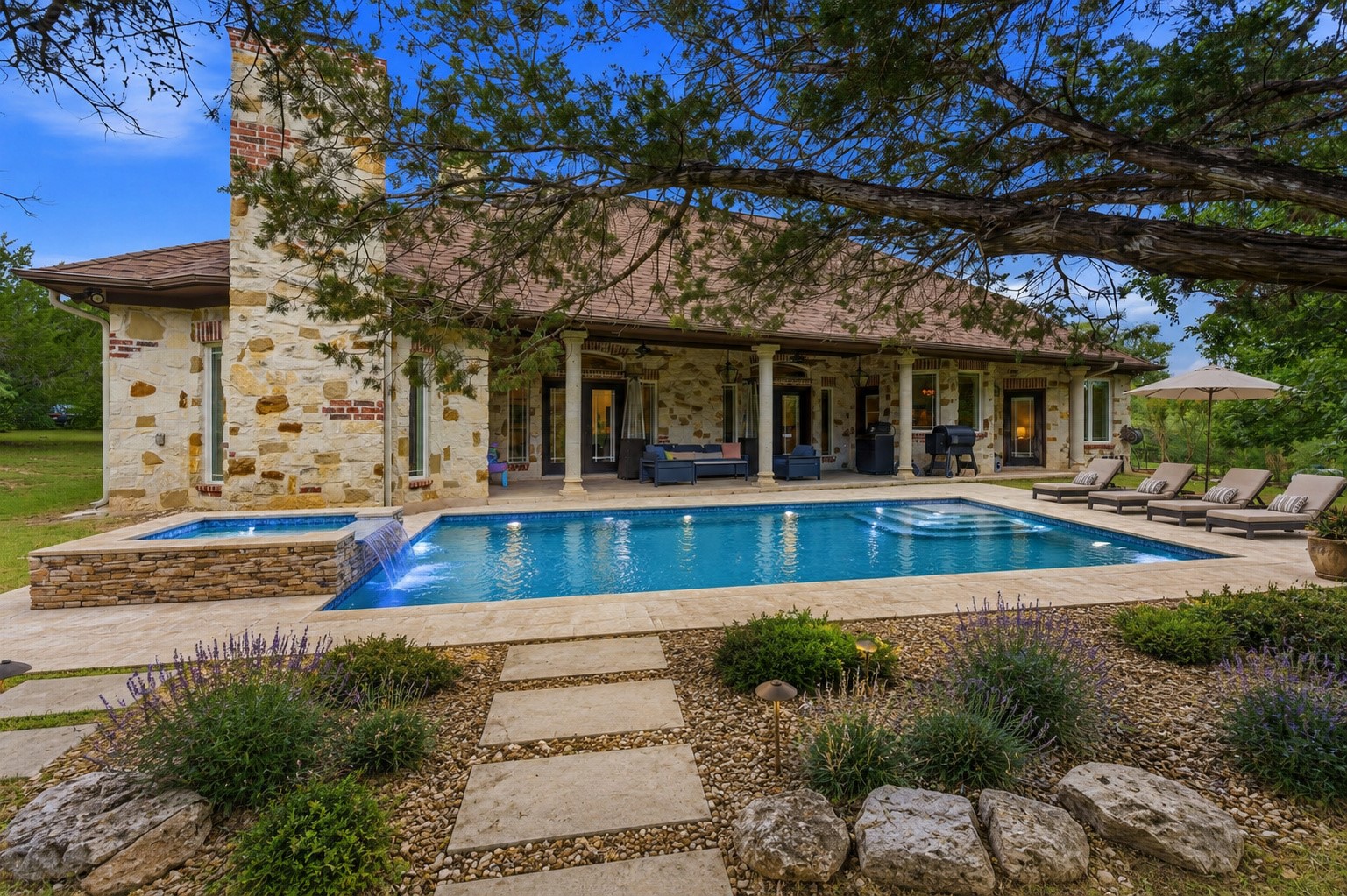 main property photo 39