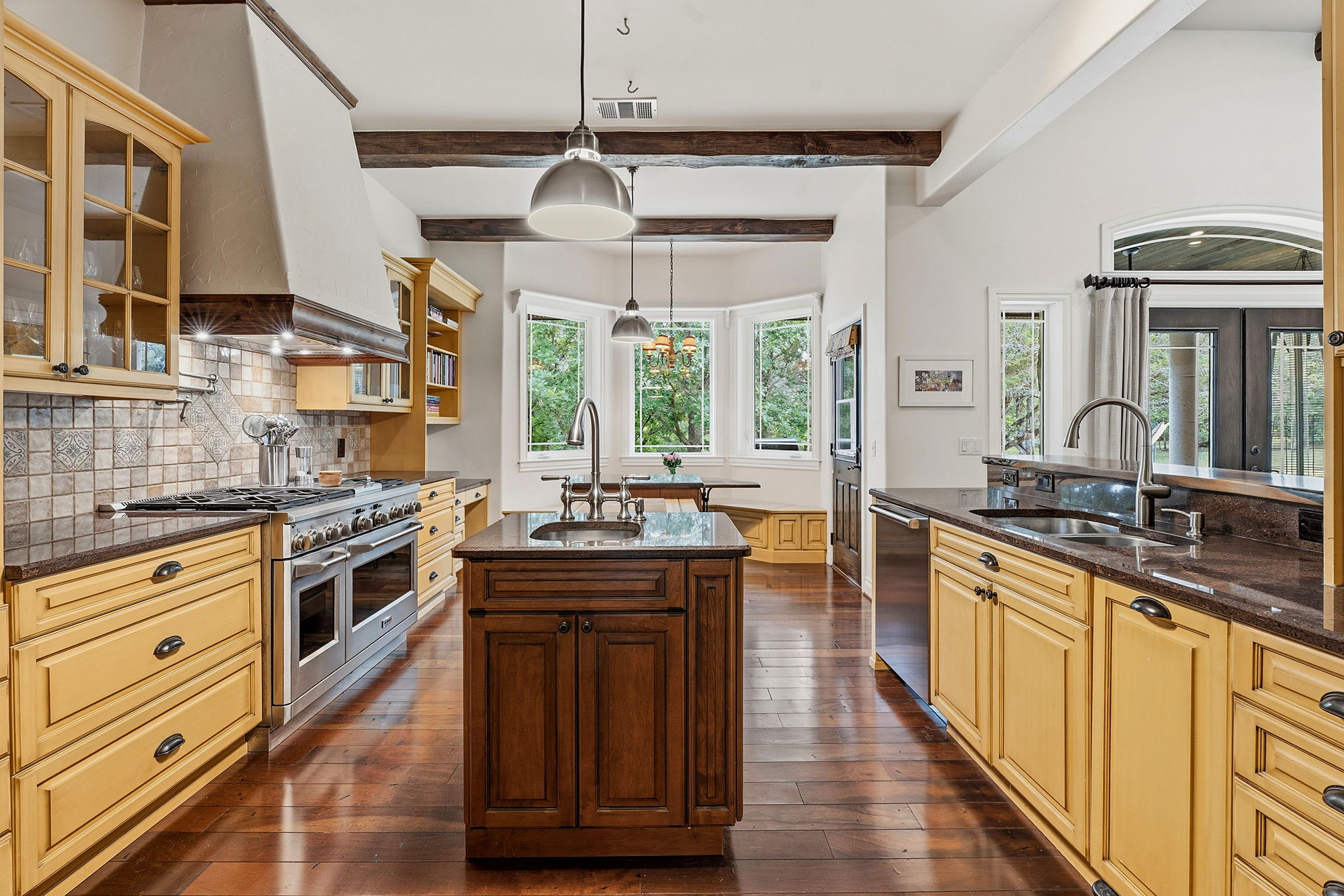 main property photo 7