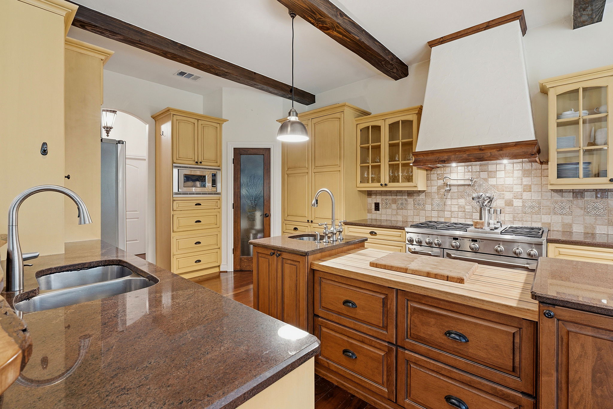 main property photo 9