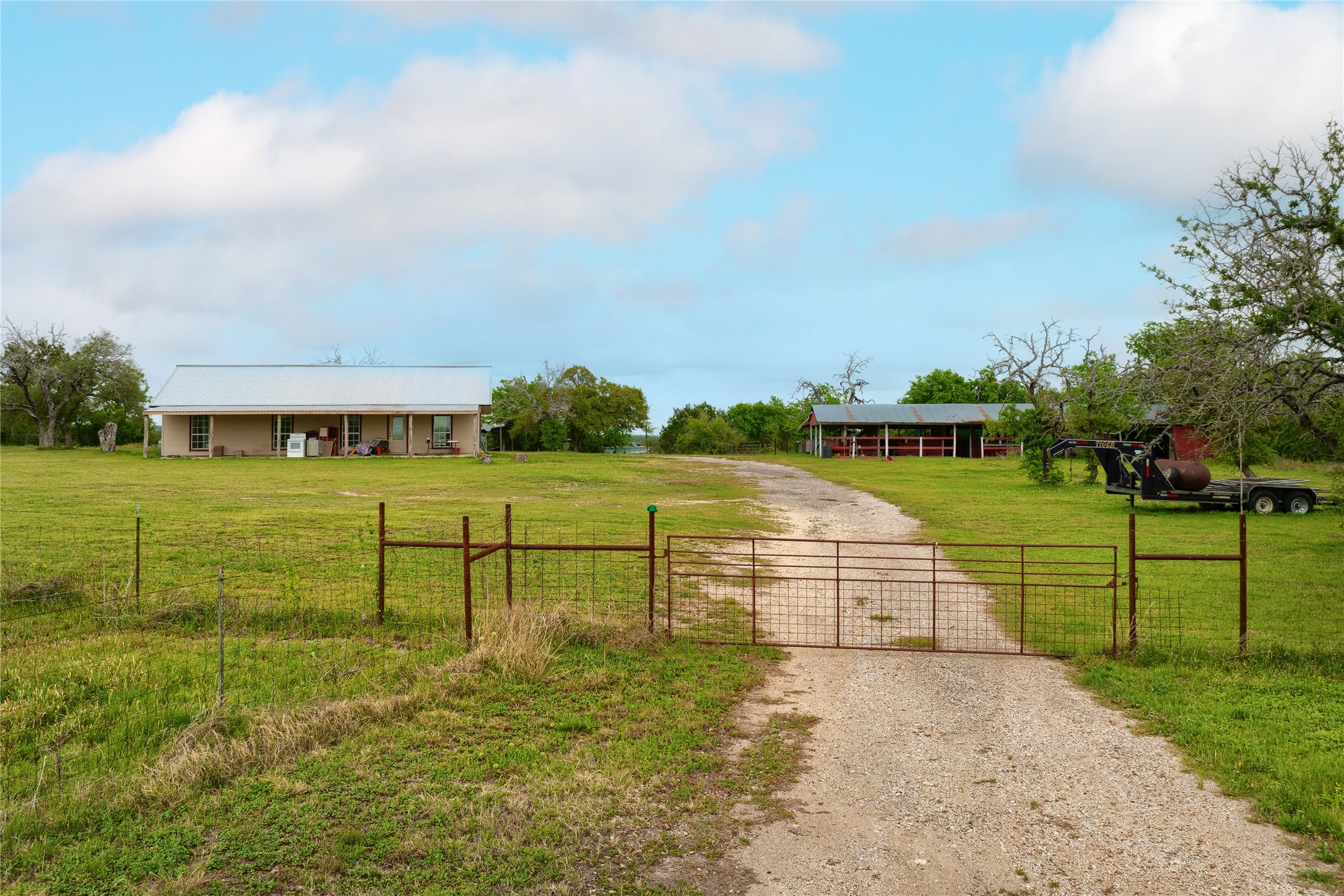main property photo 6
