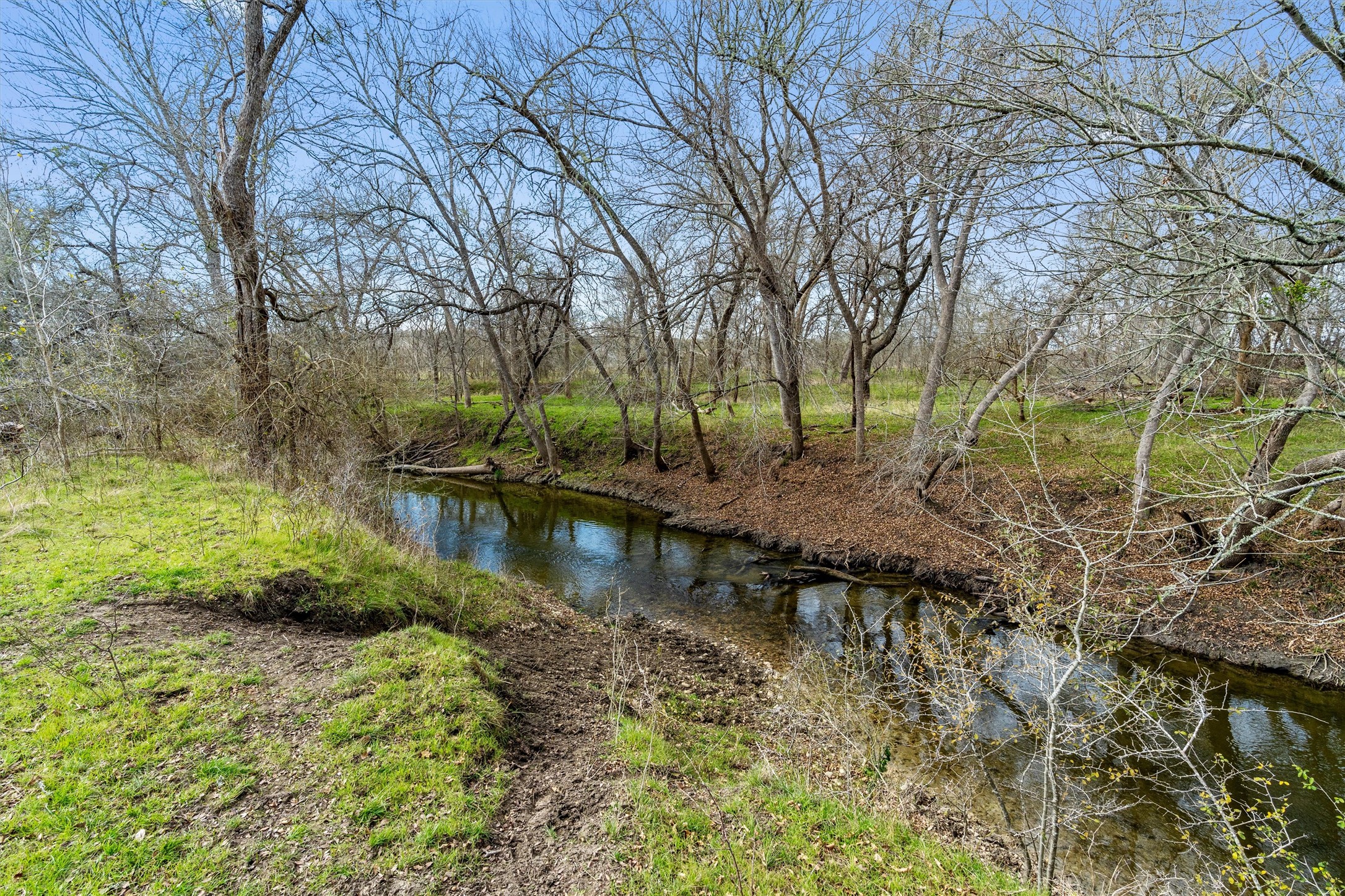 main property photo 27