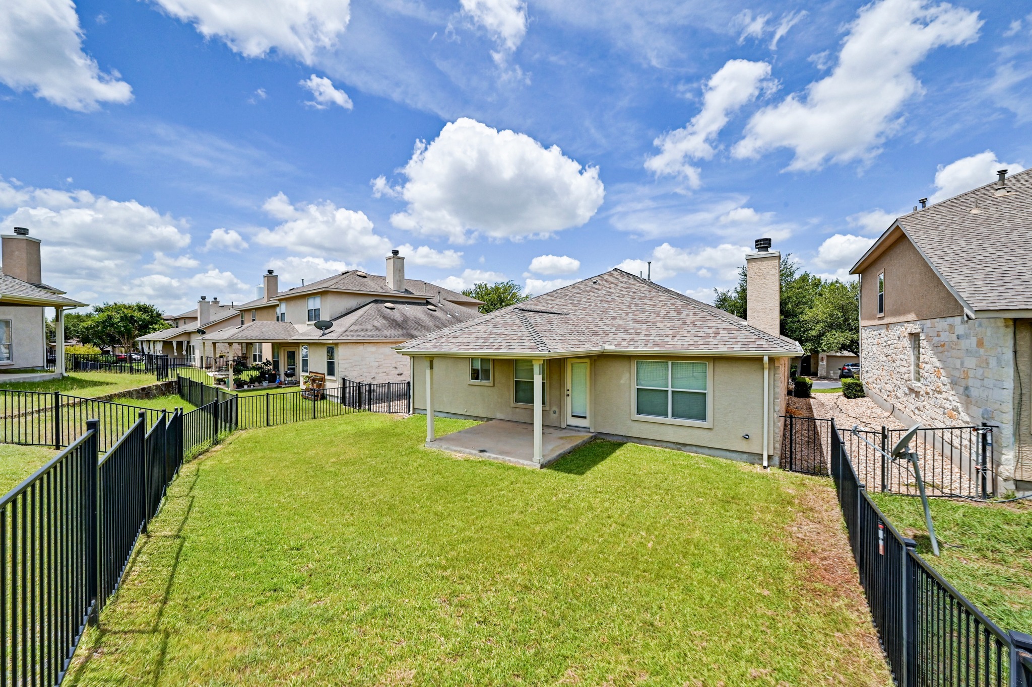 main property photo 25