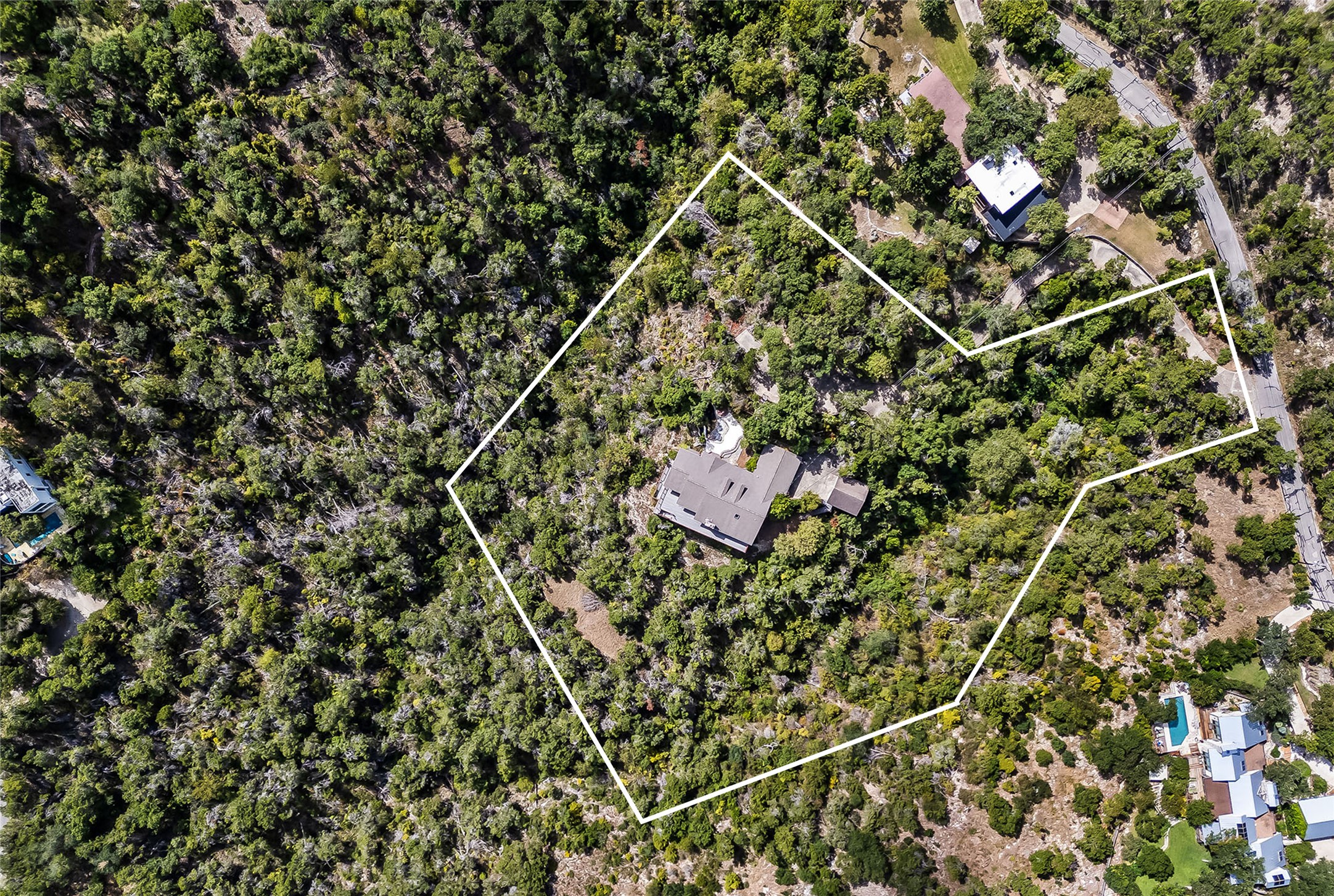 main property photo 6