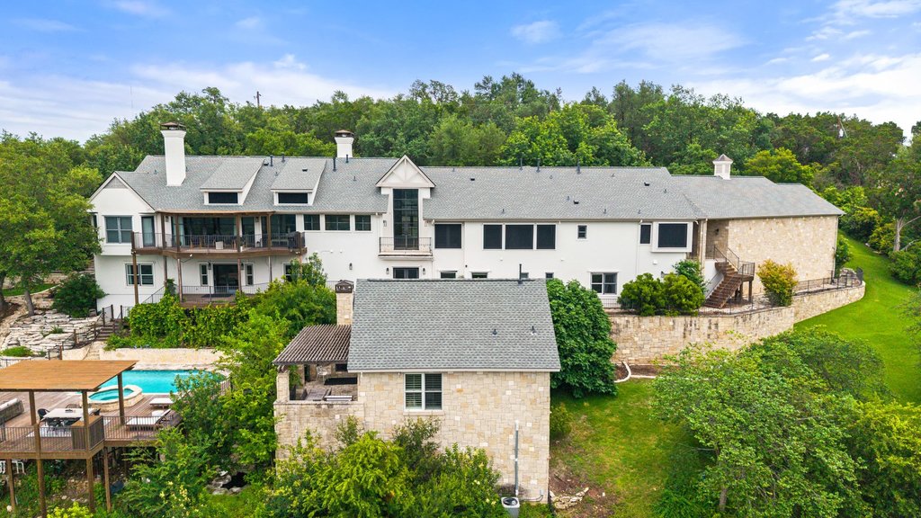 main property photo 39