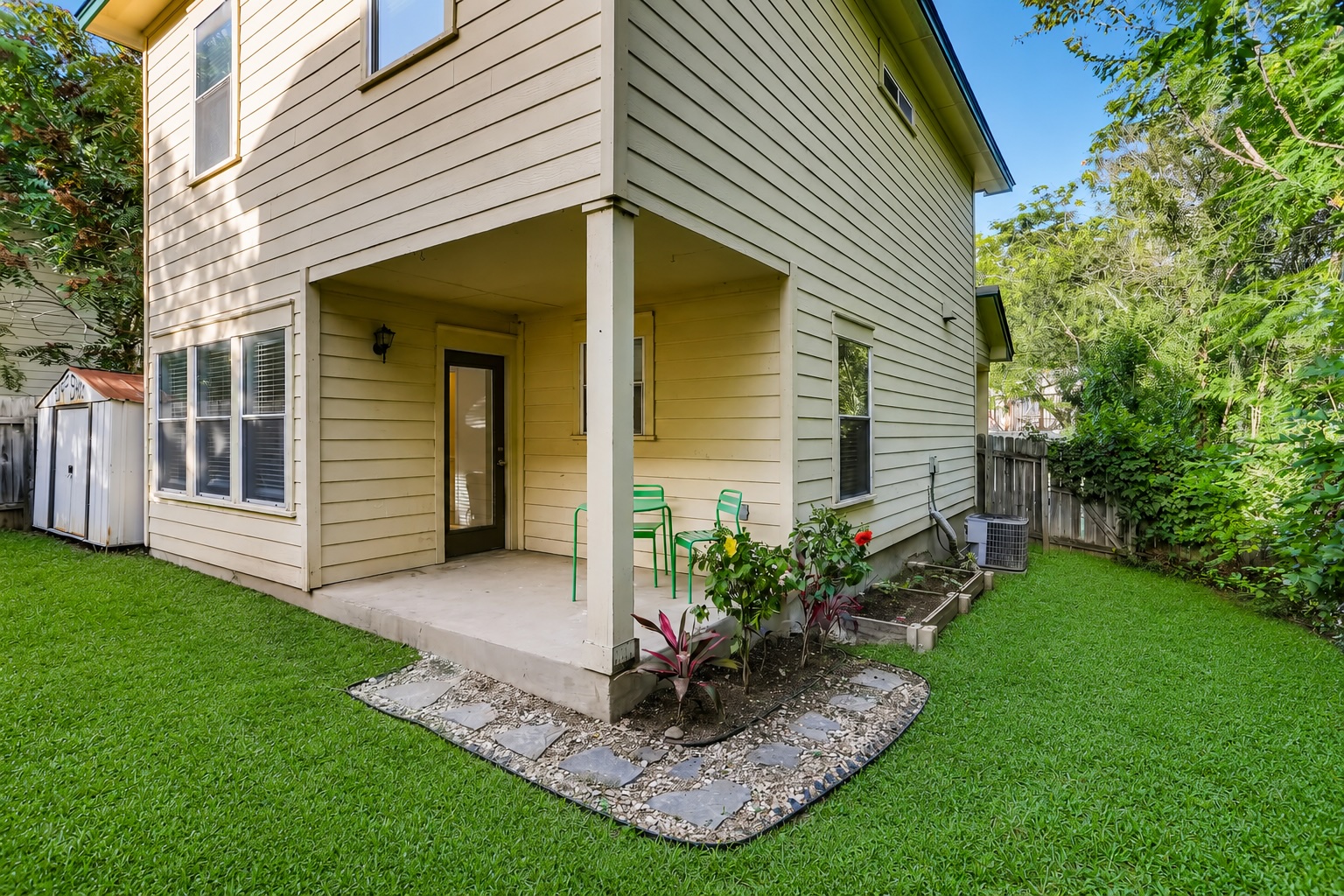 main property photo 17