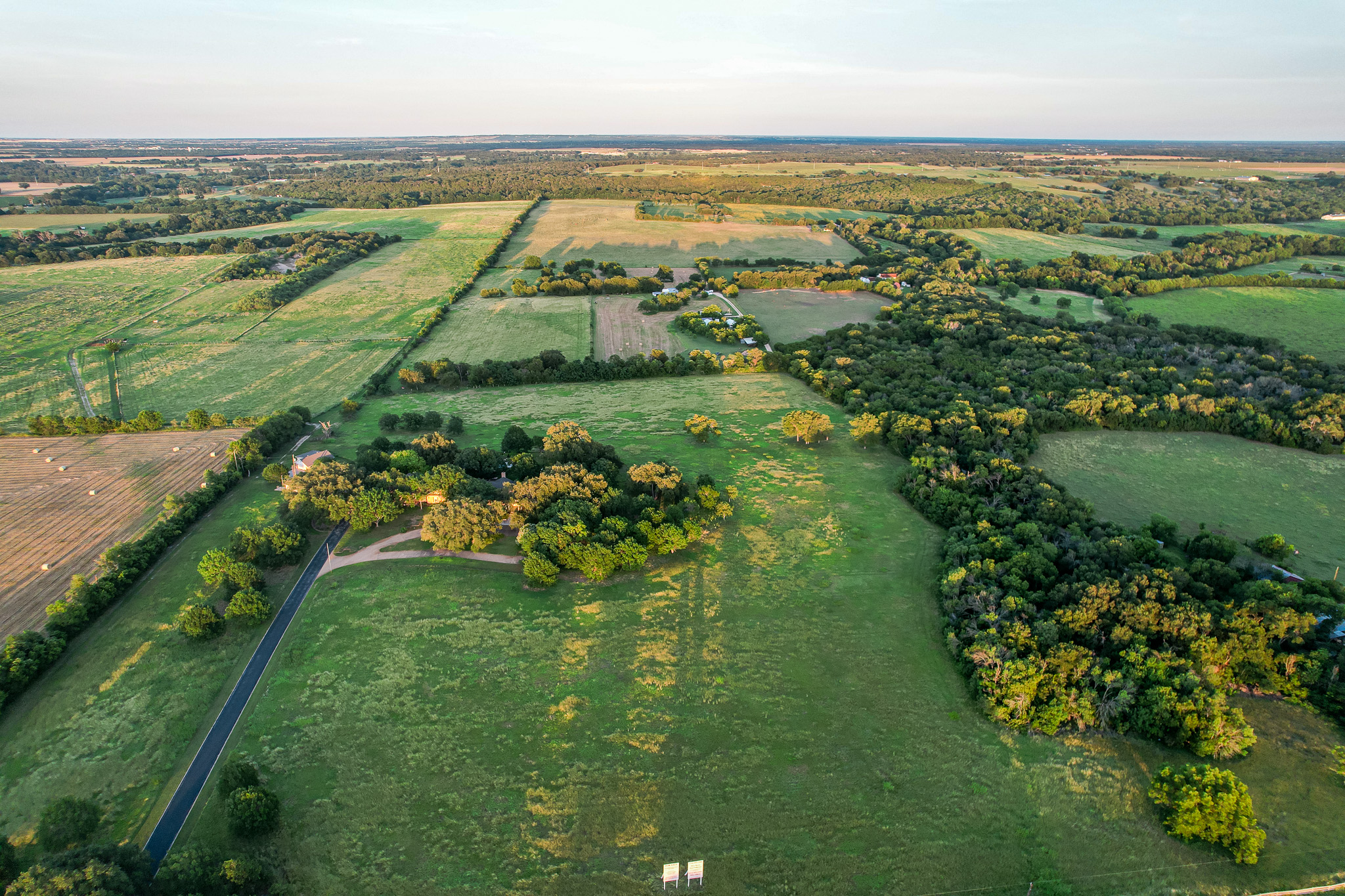 main property photo 30